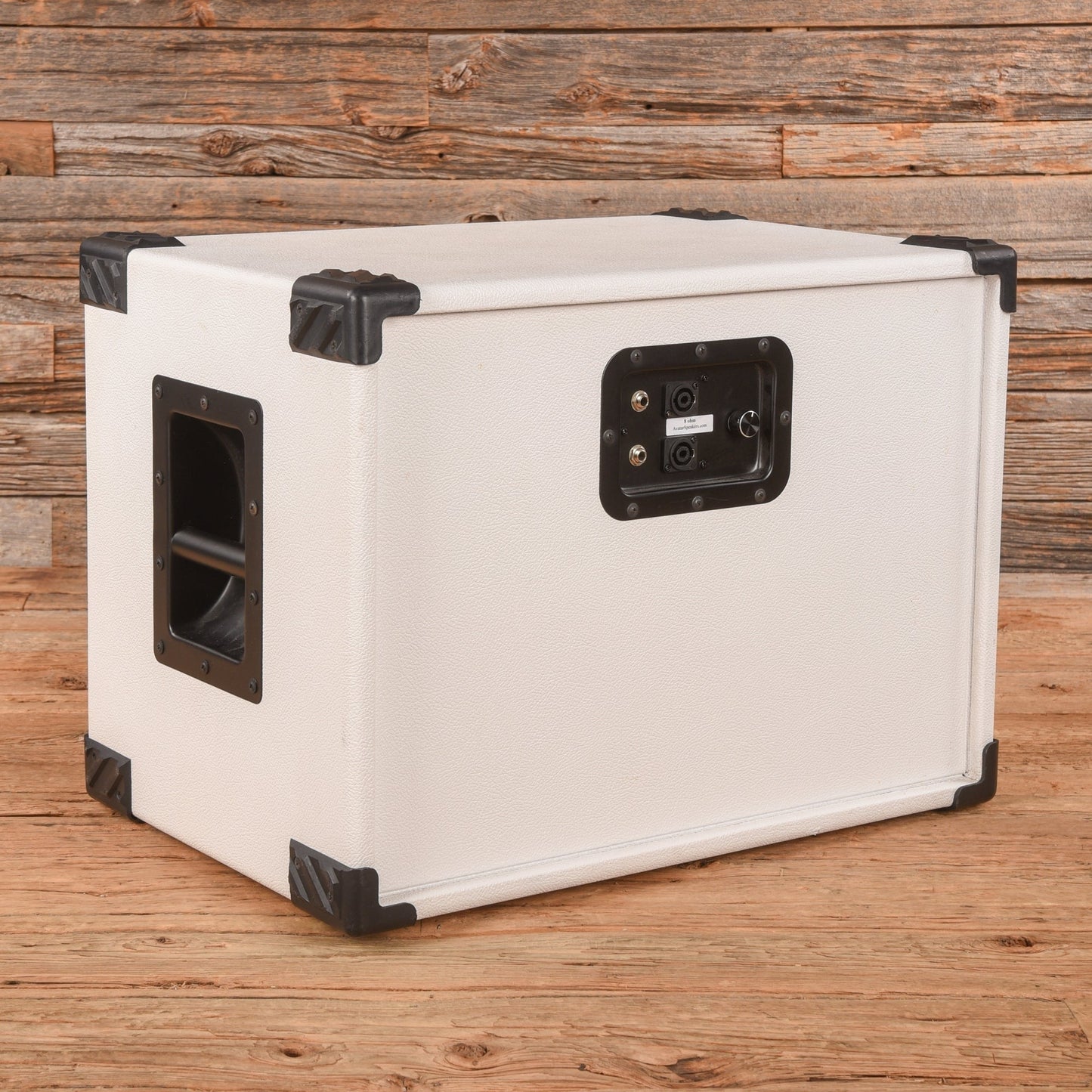 Avatar 2x10 Bass Cabinet White