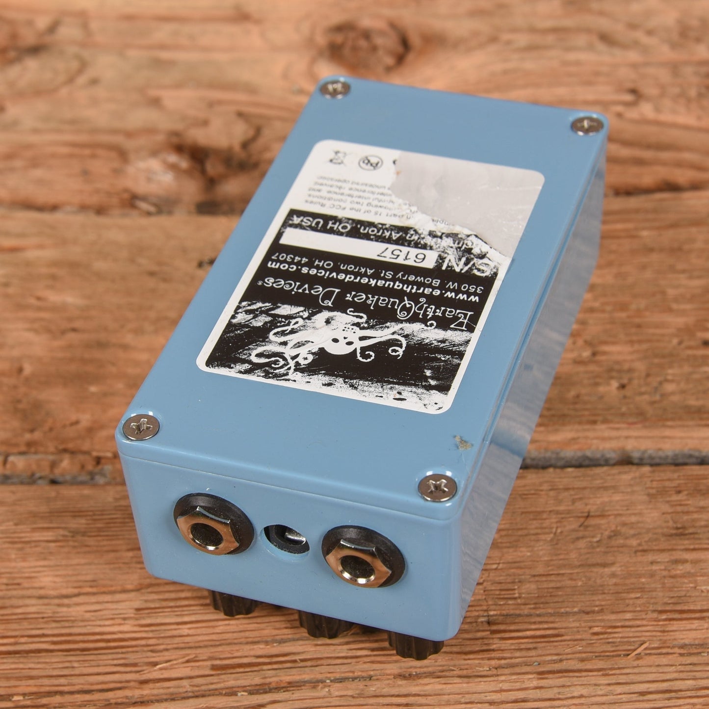 Earthquaker Devices The Warden Optical Compressor
