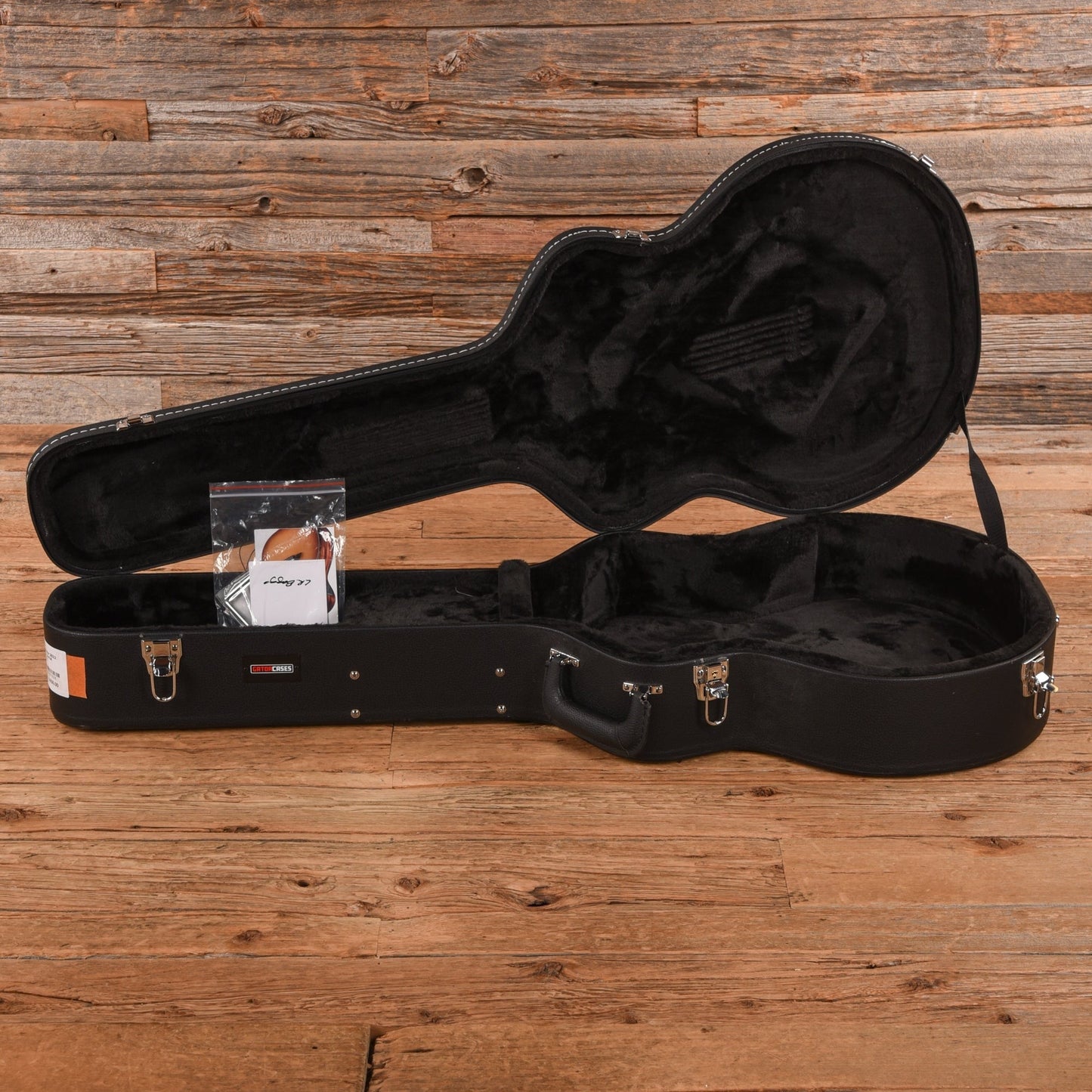 Alvarez ABT60E Baritone Natural 2022
