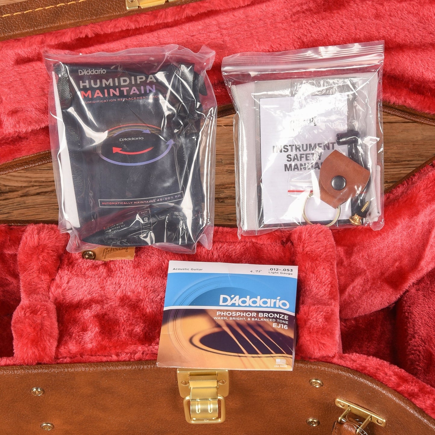 Gibson 60s J-45 Original Wine Red 2023