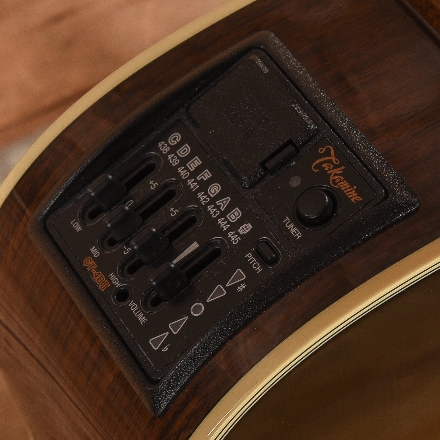 Takamine PTU241C Tobacco Sunburst 2018