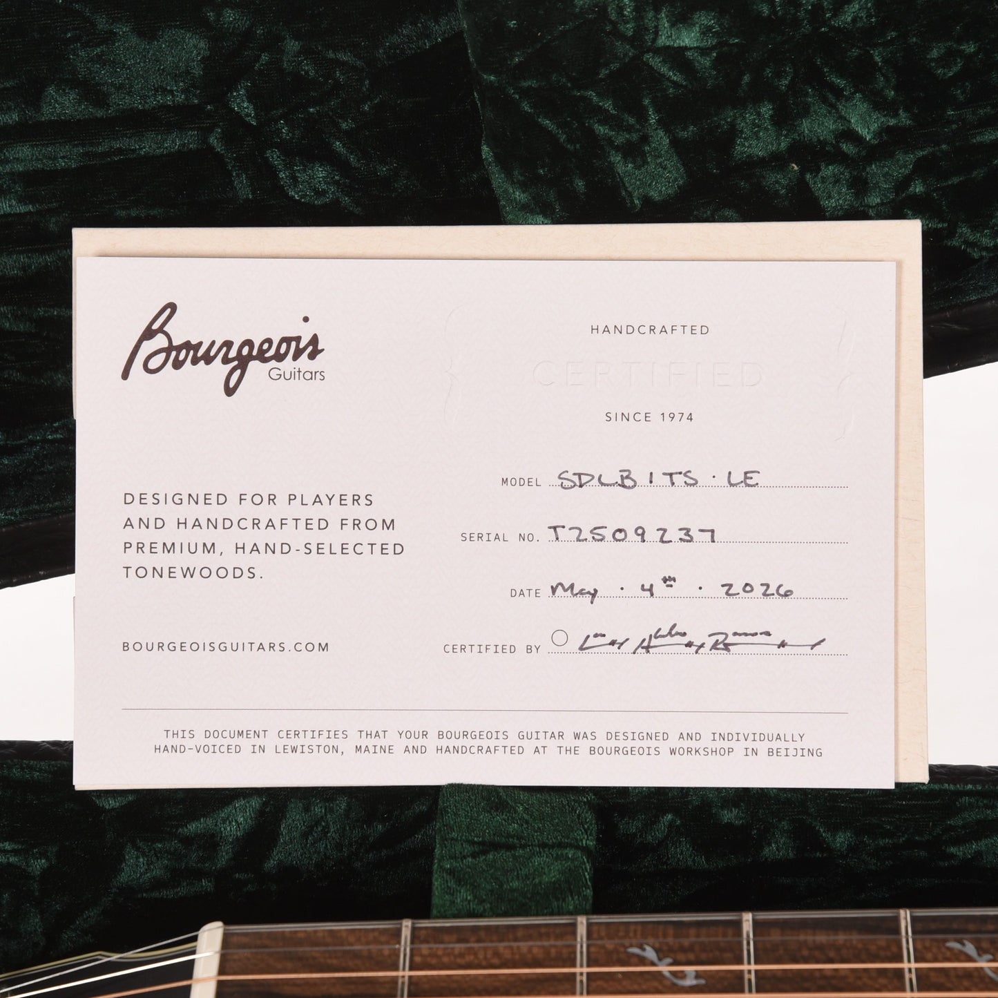 Bourgeois Limited Edition Touchstone Luke Bryan Signature Slope Shoulder Dreadnought Aged Tone Sitka/Walnut Sunburst