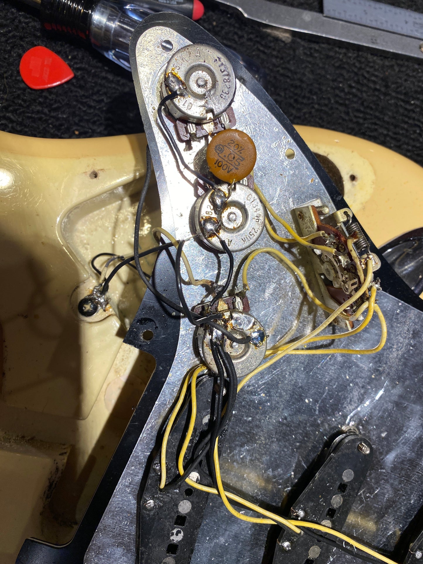 Fender Stratocaster White 1982