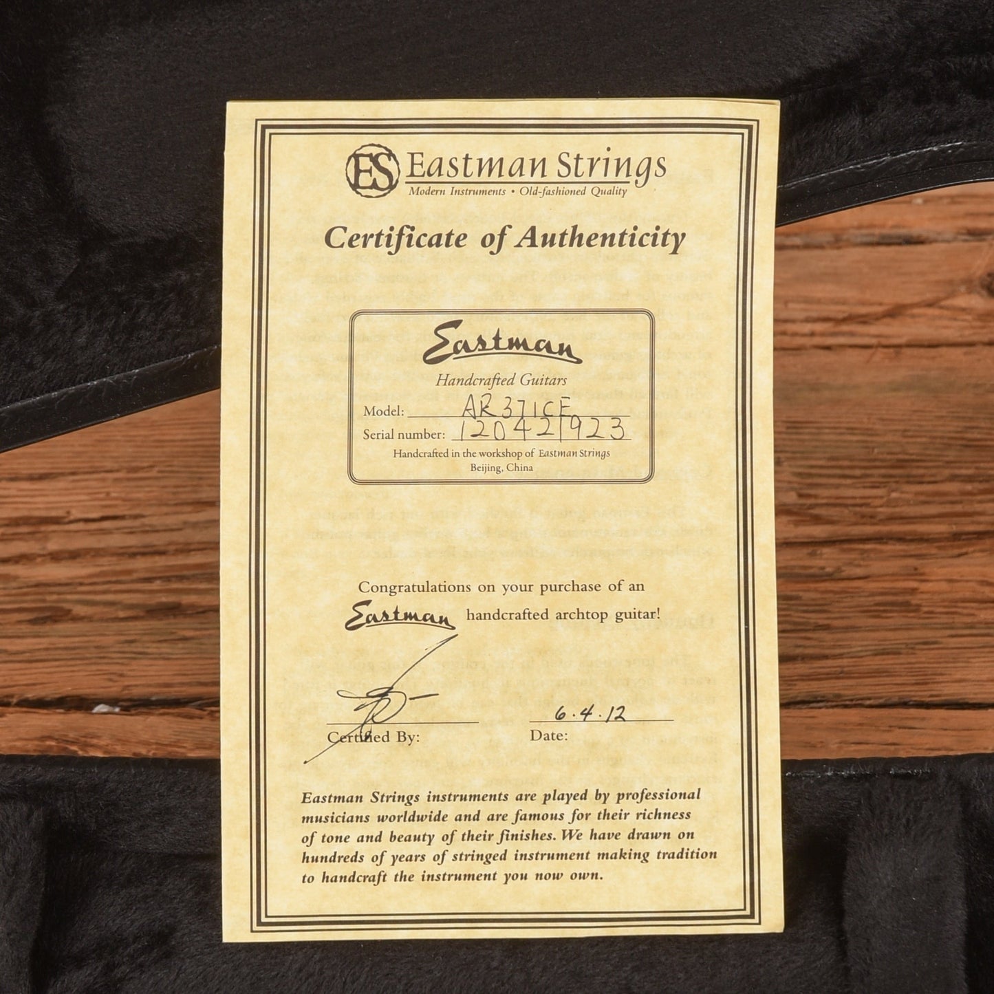 Eastman AR371CE Sunburst