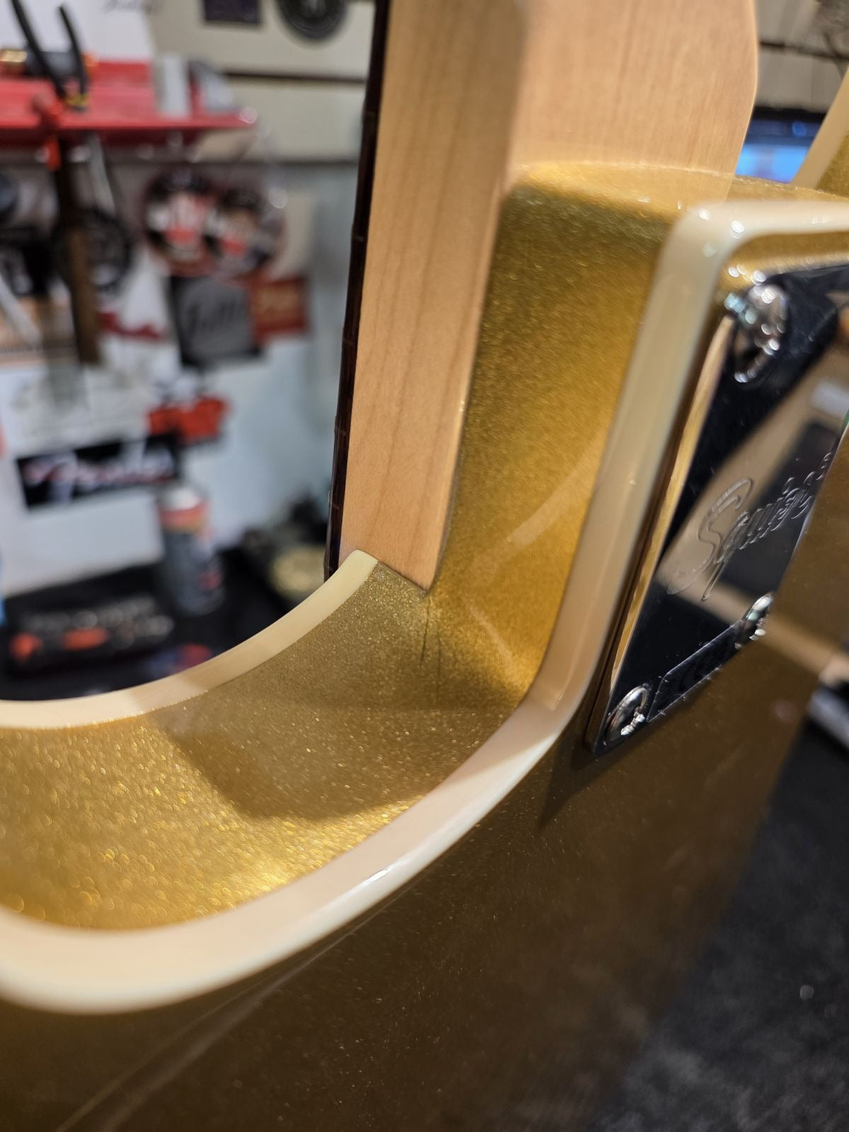 Squier Paranormal Custom Nashville Stratocaster Aztec Gold
