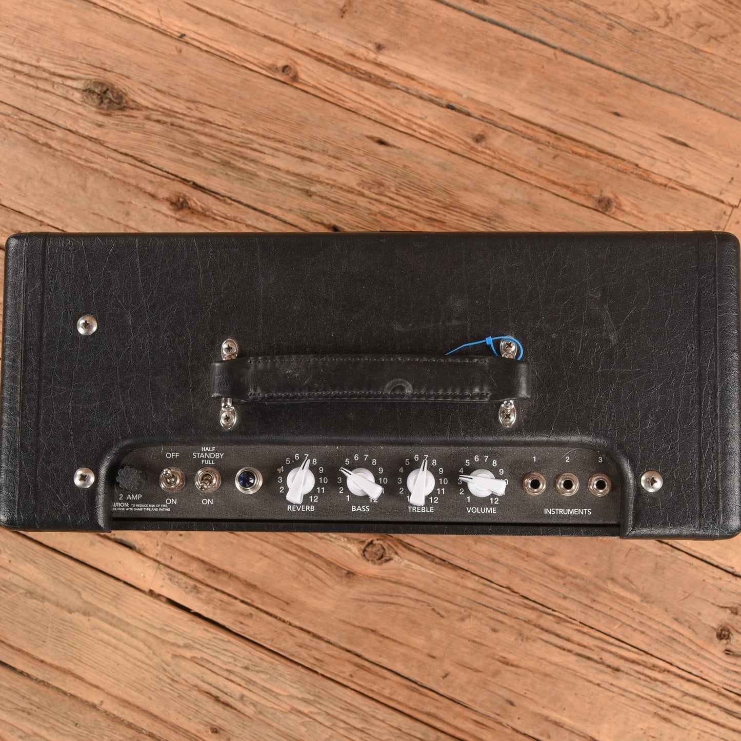 Victoria Club Deluxe 20-Watt 1x12" Guitar Combo