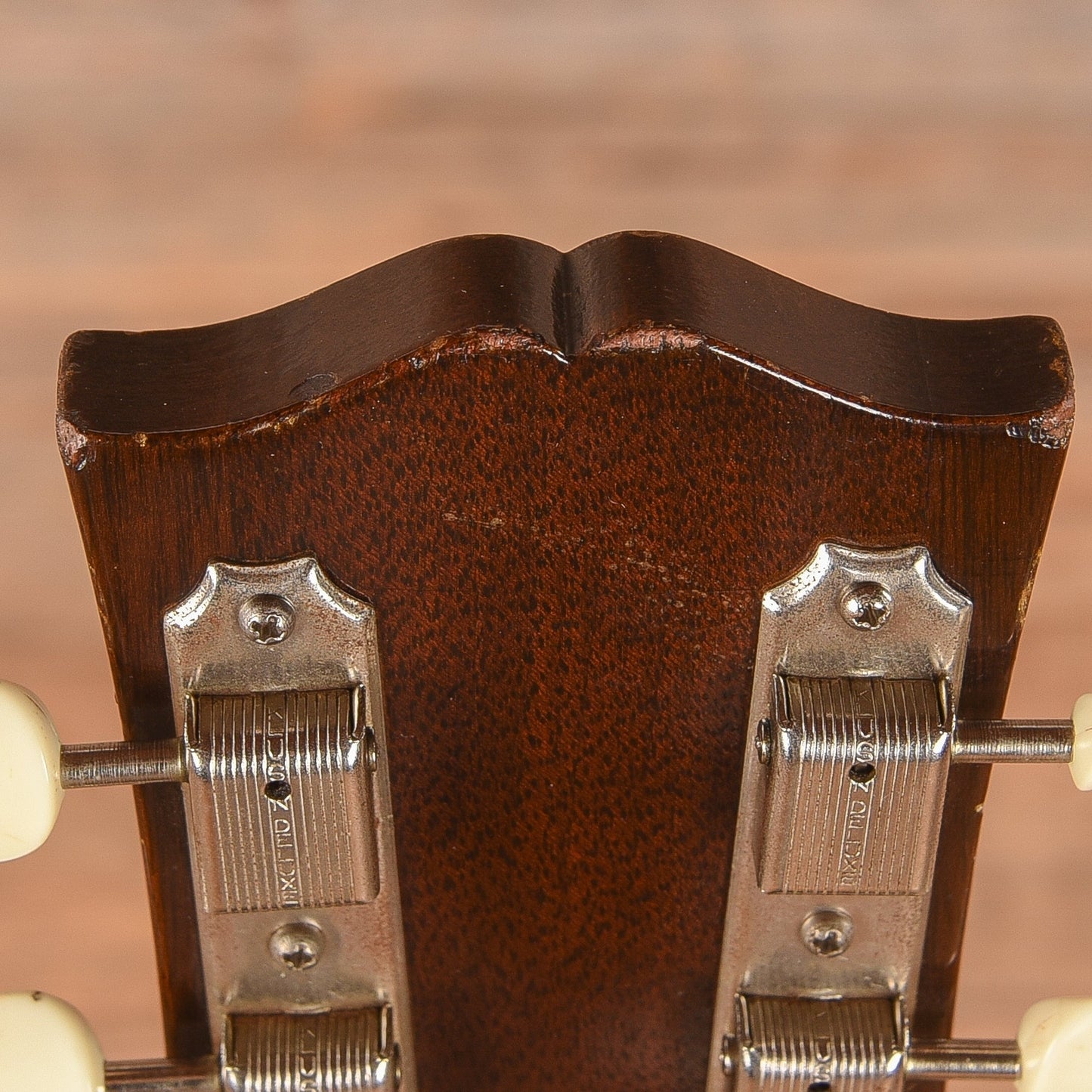 Gibson LG-2 Sunburst 1958