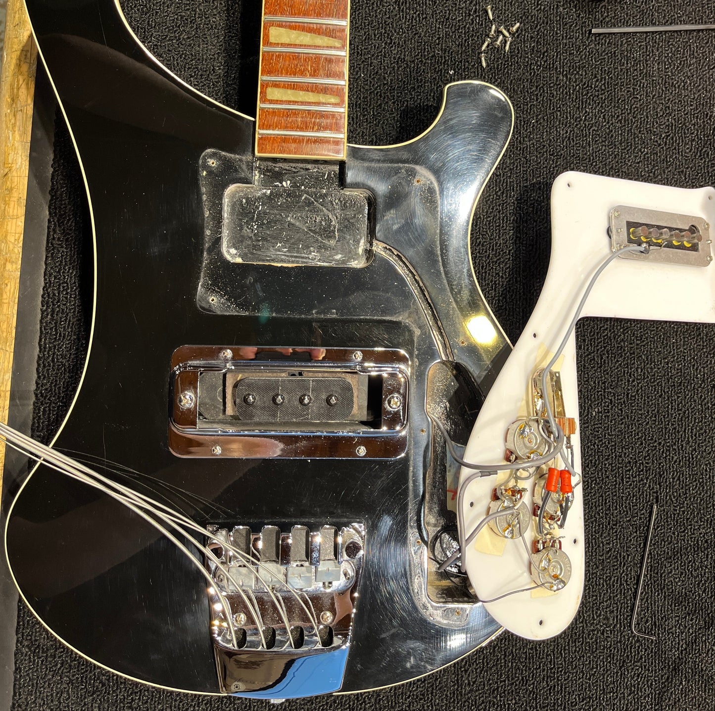 Rickenbacker 4003 Jetglo 1989