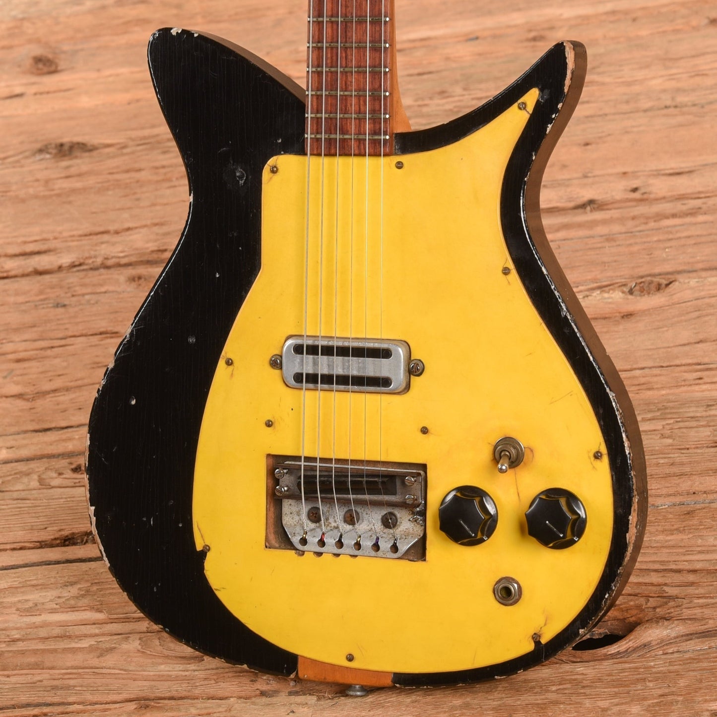 Rickenbacker Model 1000 Jetglo 1957