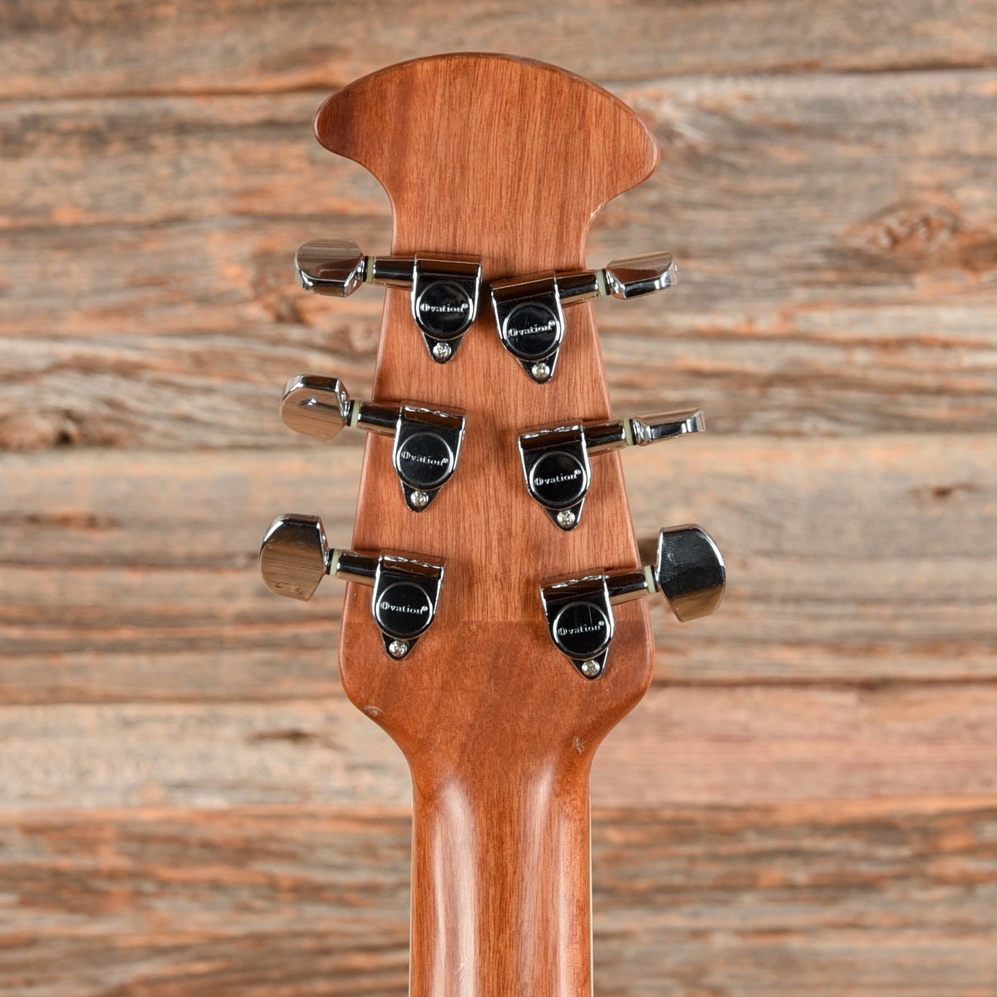 Ovation Celebrity CC057 Natural