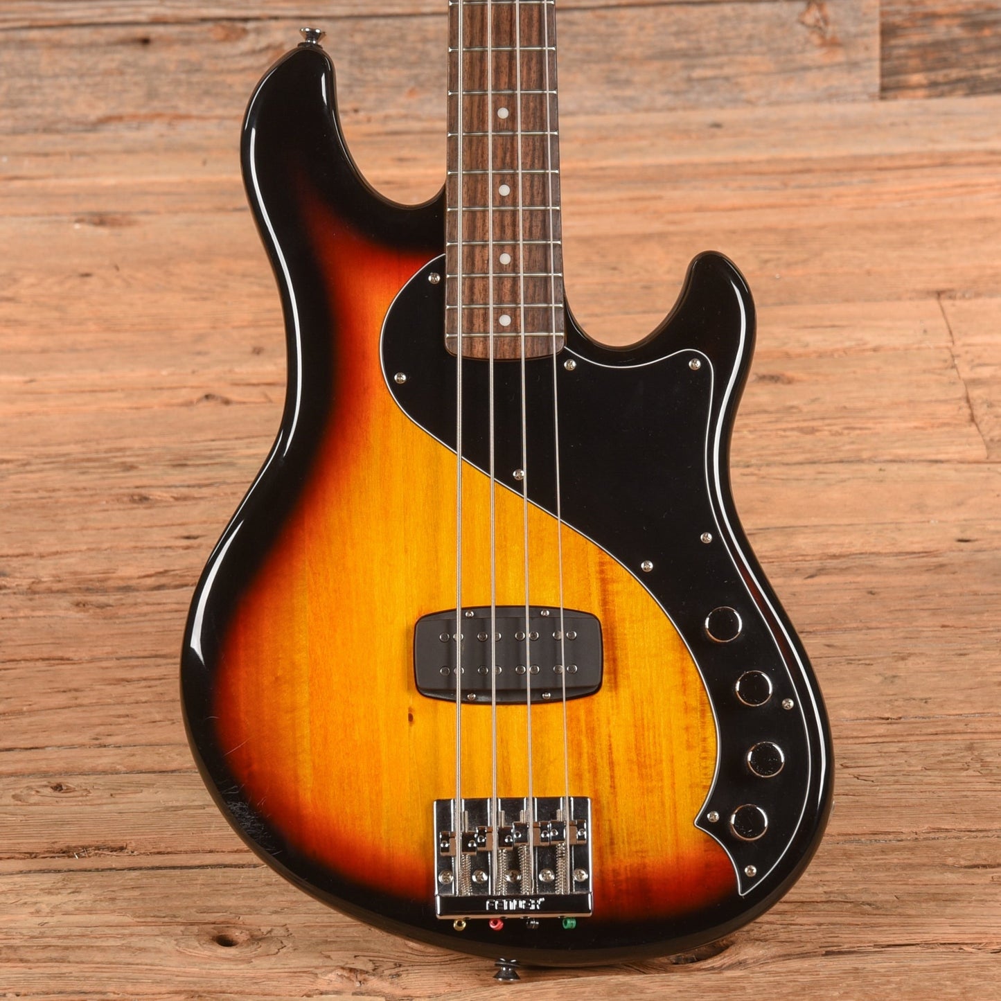 Squier Deluxe Dimension Bass Sunburst 2015