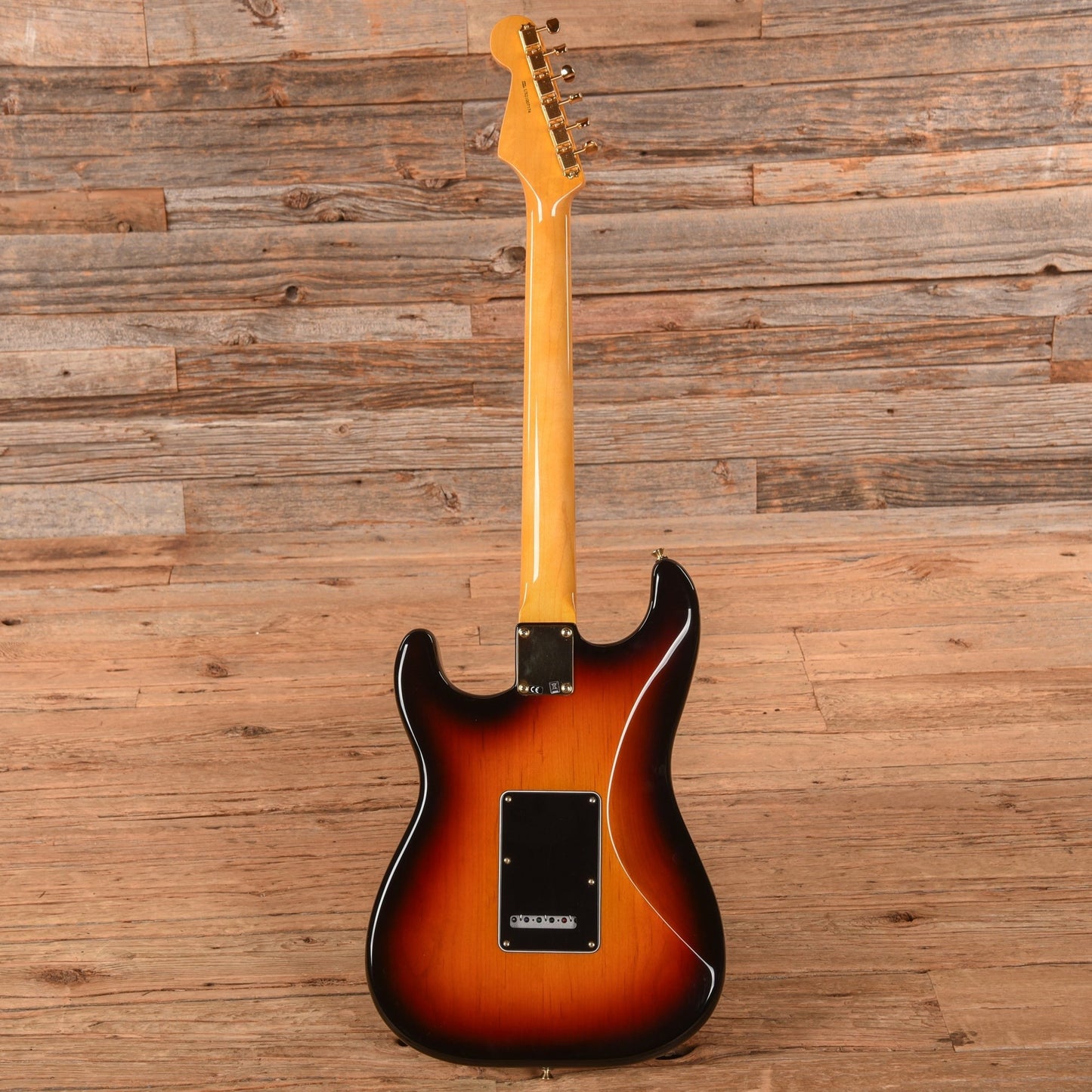 Fender Stevie Ray Vaughan Stratocaster 3-Color Sunburst 2021