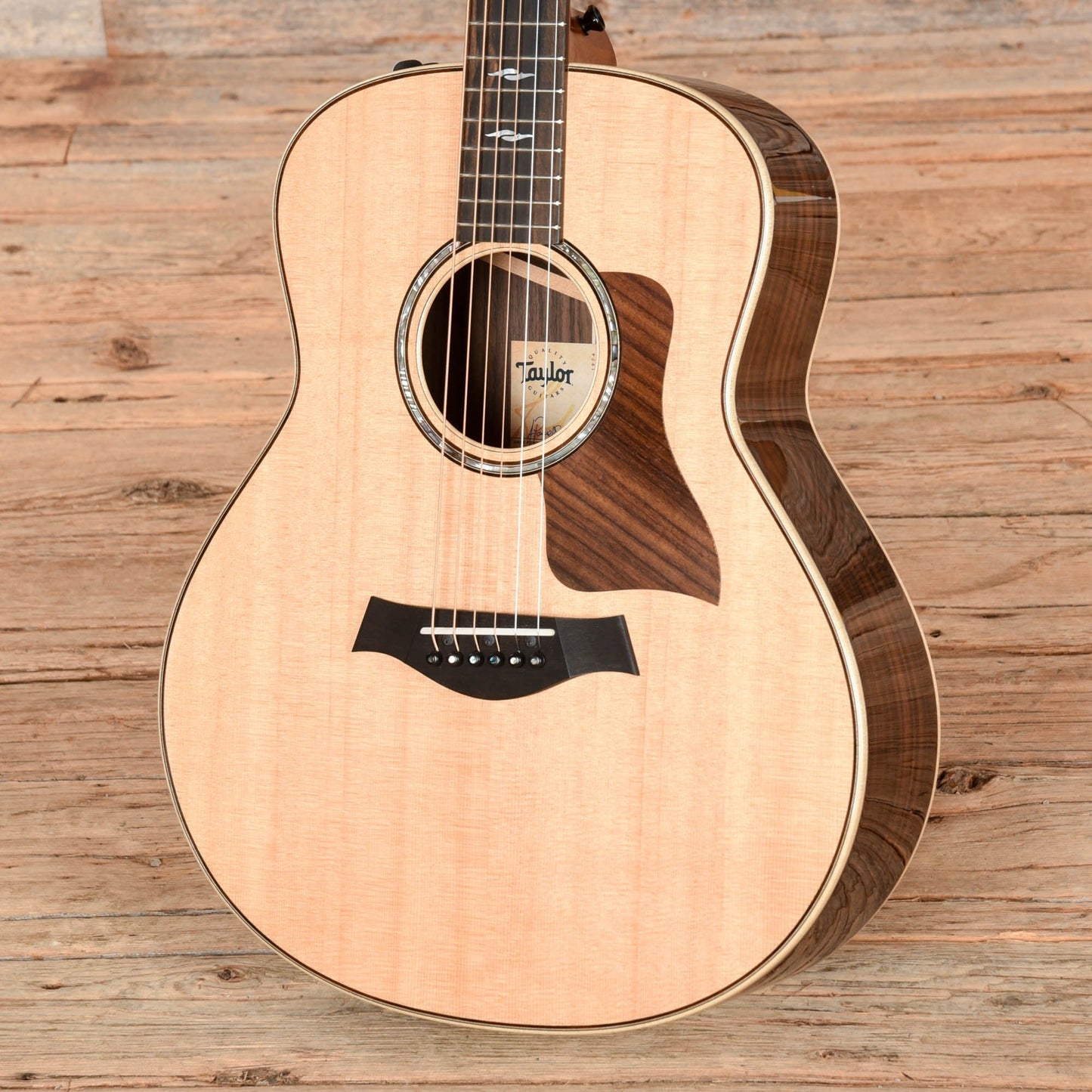 Taylor 811e Grand Theater Natural 2021