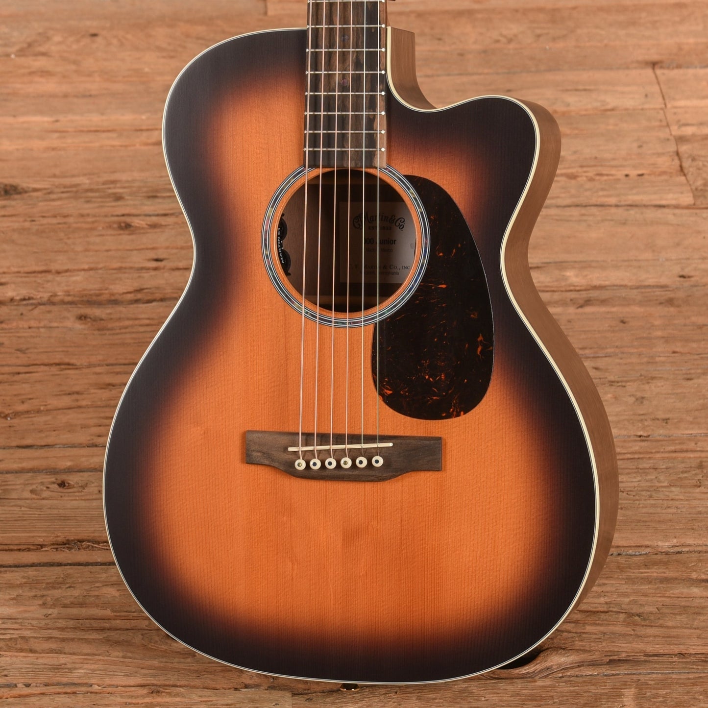 Martin 000C-Jr Walnut Burst 2026