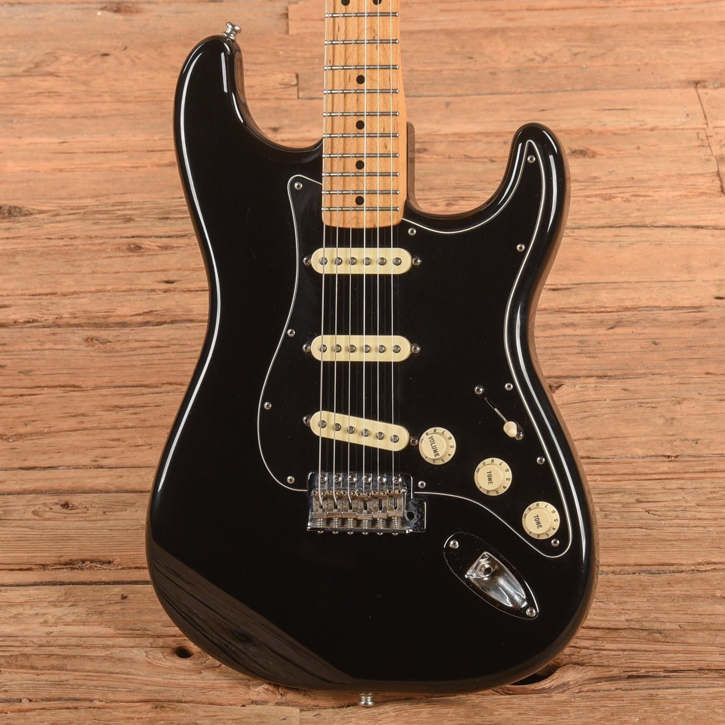 Fender Limited Edition Standard Stratocaster Black 2010