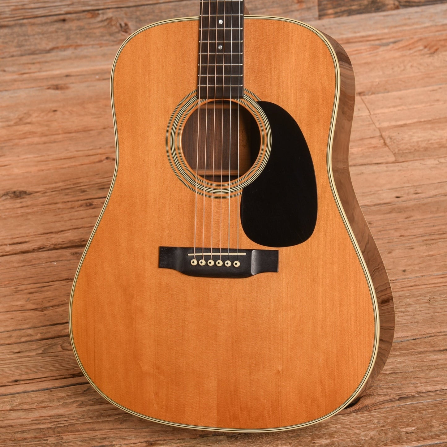 Martin Standard Series D-28 Natural 2003