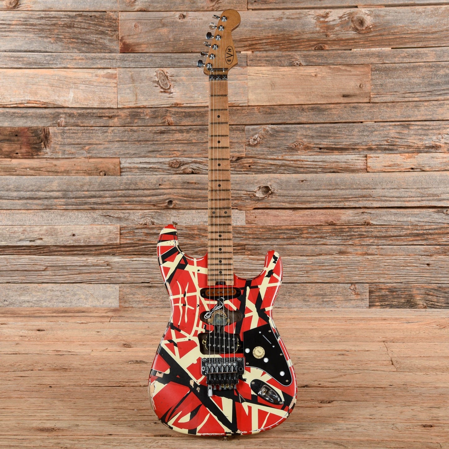 EVH Striped Series Frankie Relic Red / White / Black 2021