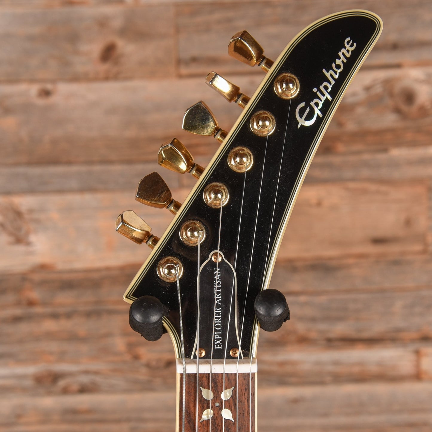 Epiphone Lee Malia Signature Explorer Custom Artisan Walnut 2017