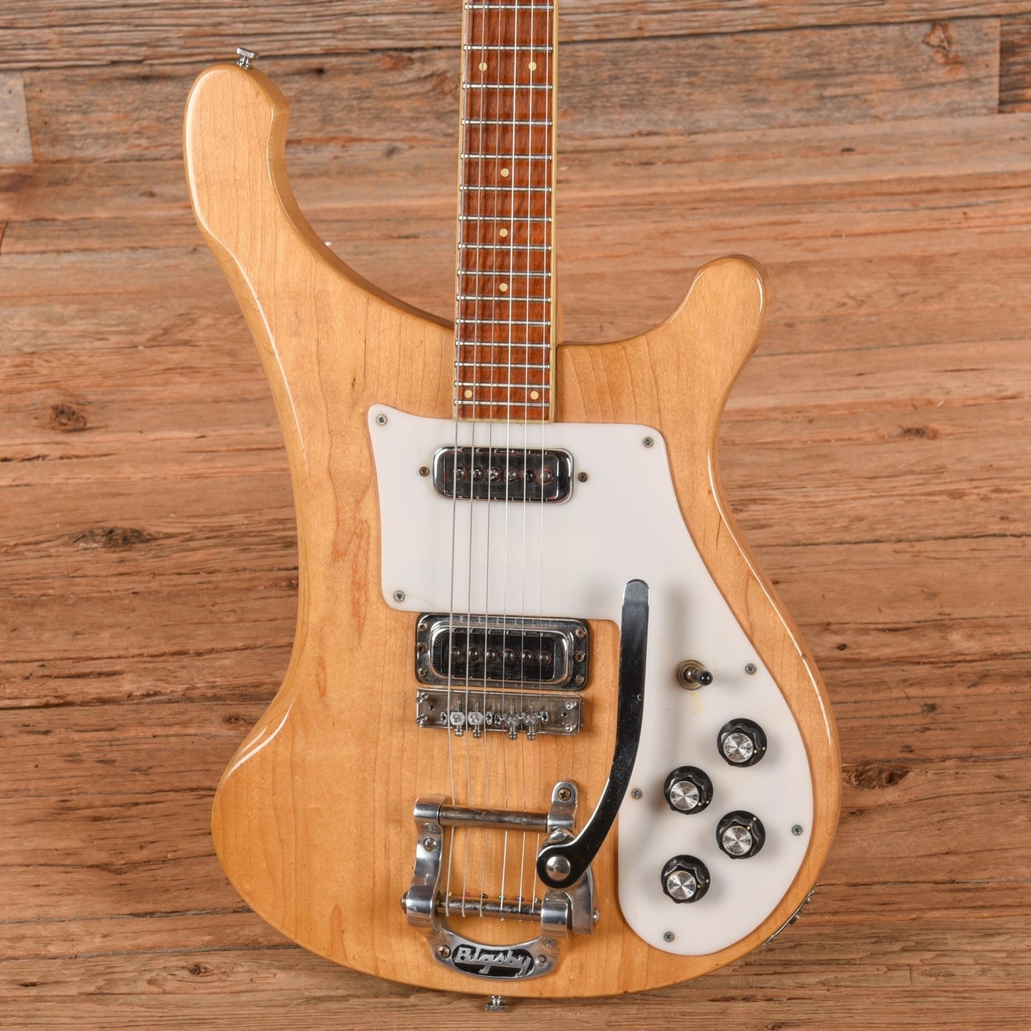 Rickenbacker 480 Mapleglo 1973
