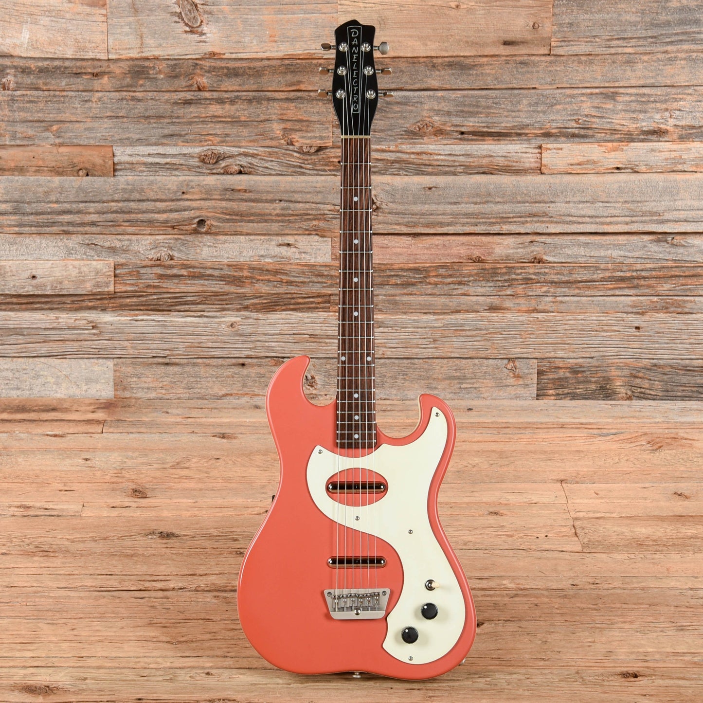 Danelectro 63 Reissue Red