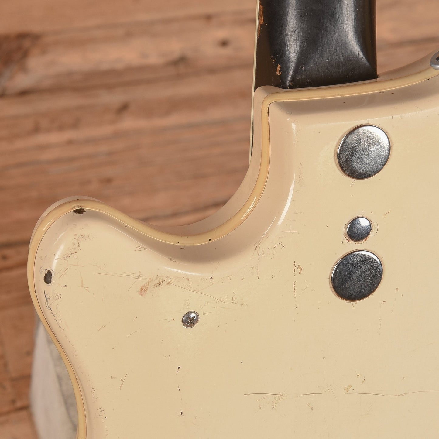 Supro Martinique Val-Trol Ermine White 1960s