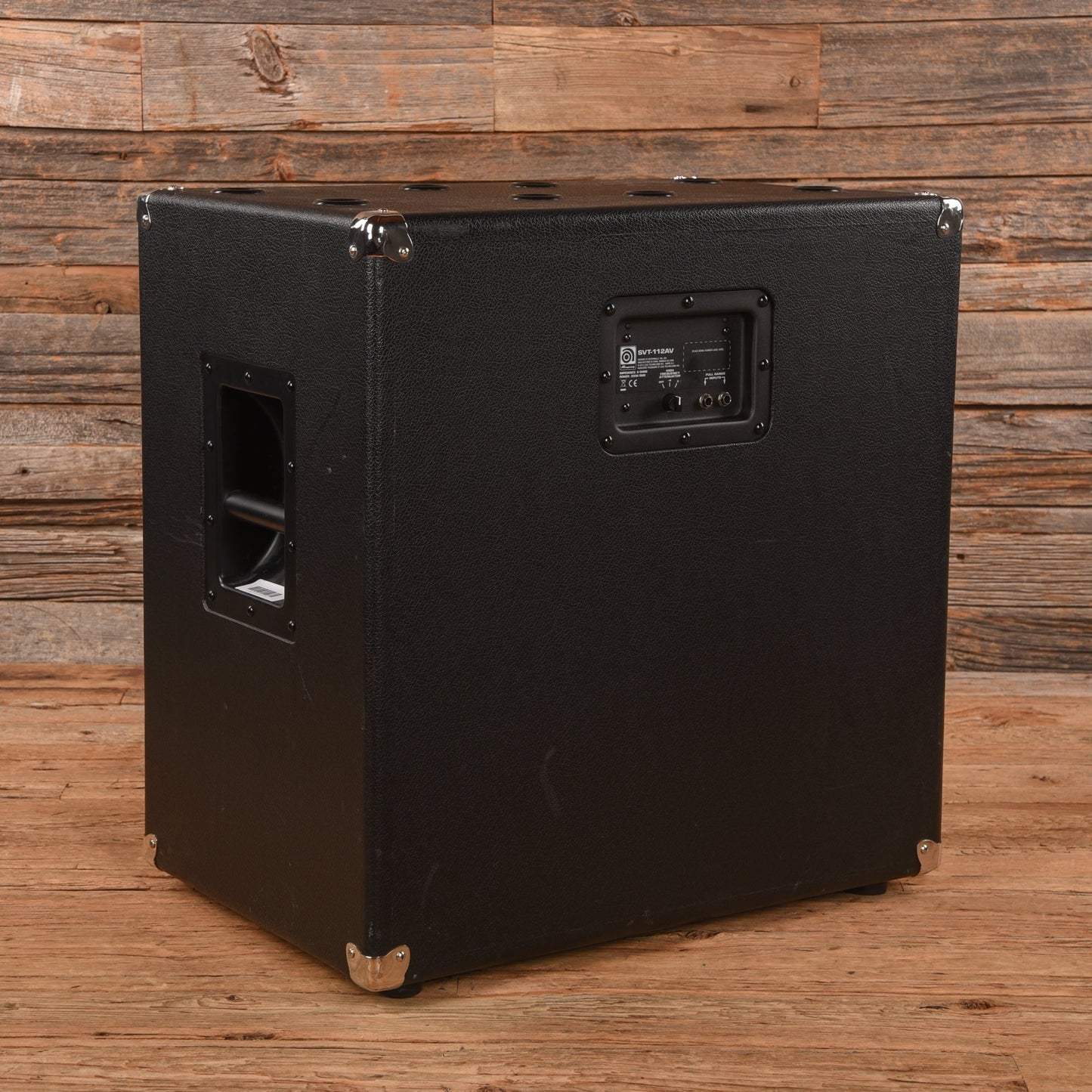 Ampeg SVT-212AV Classic Series 600-Watt 2x12" Bass Speaker Cabinet