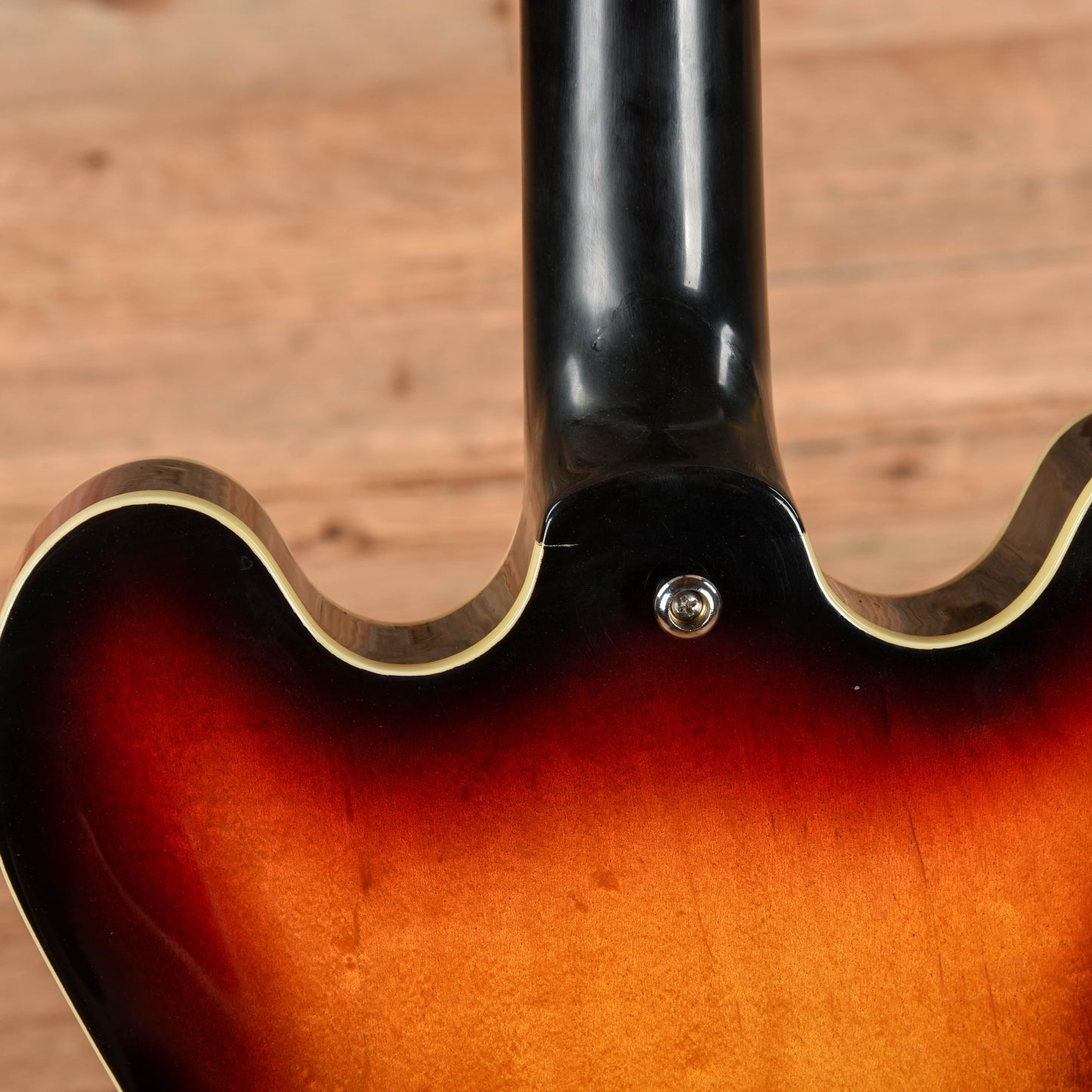 Epiphone Rivoli Bass Cherry