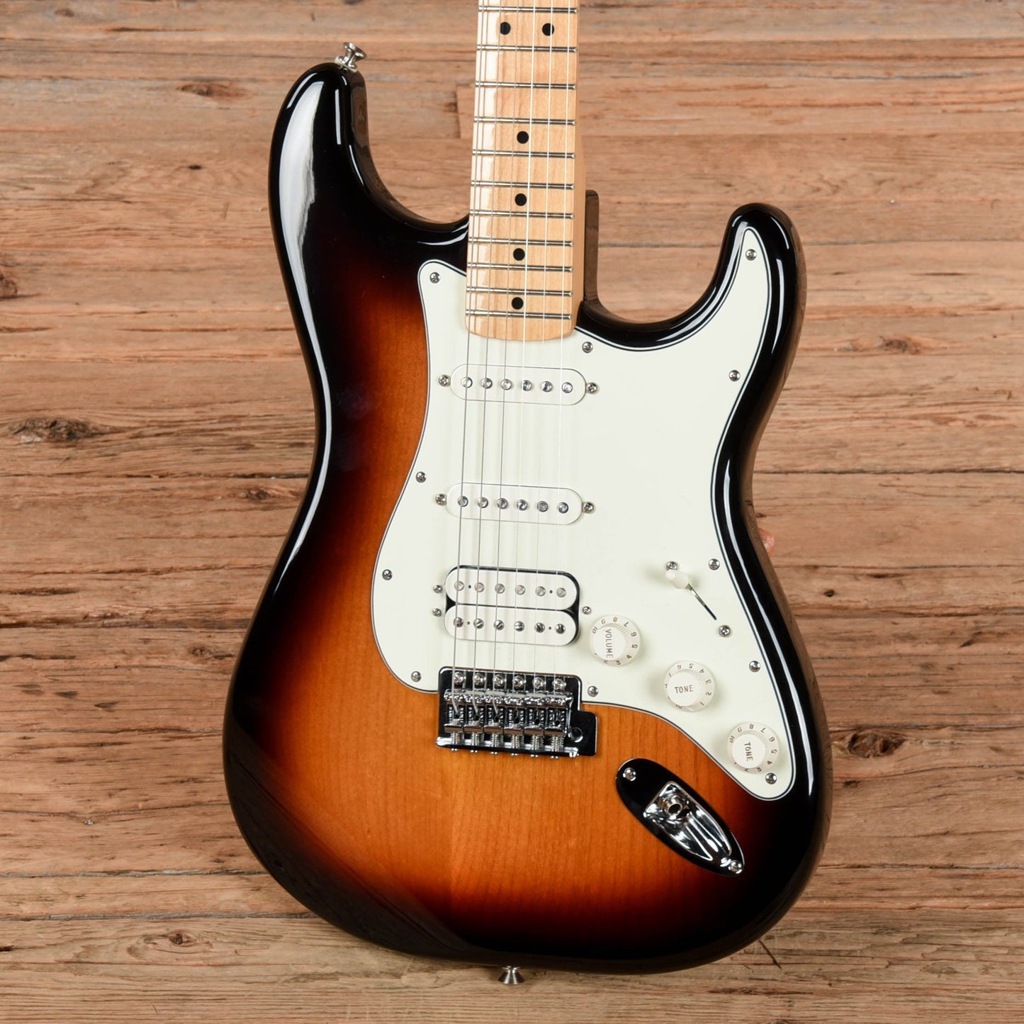 Fender Standard Stratocaster HSS Sunburst 2017