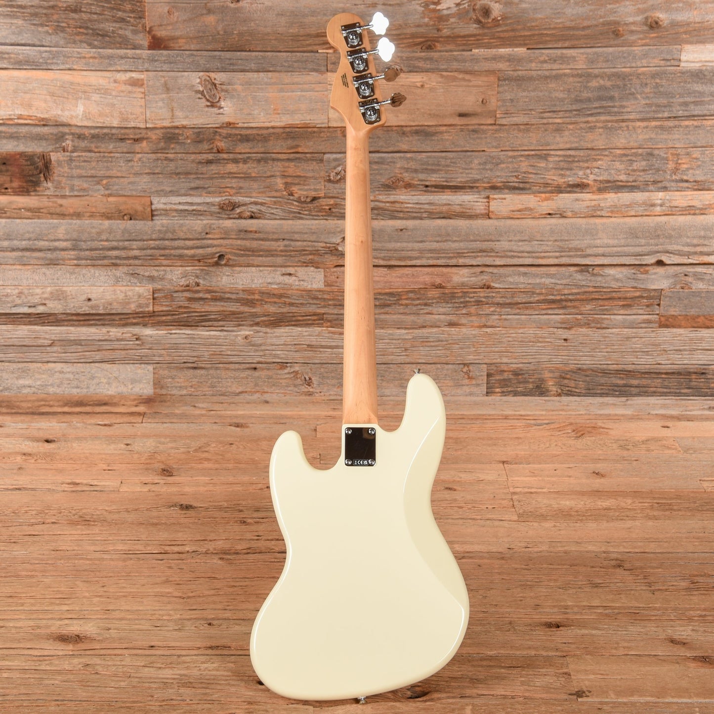 Fender Standard Jazz Bass Vintage White 2024