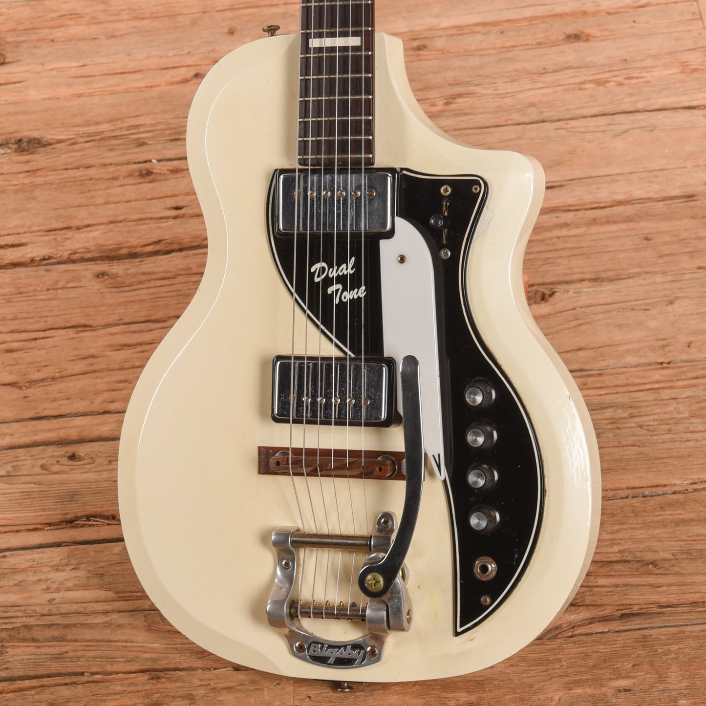 Supro Dualtone White 1962