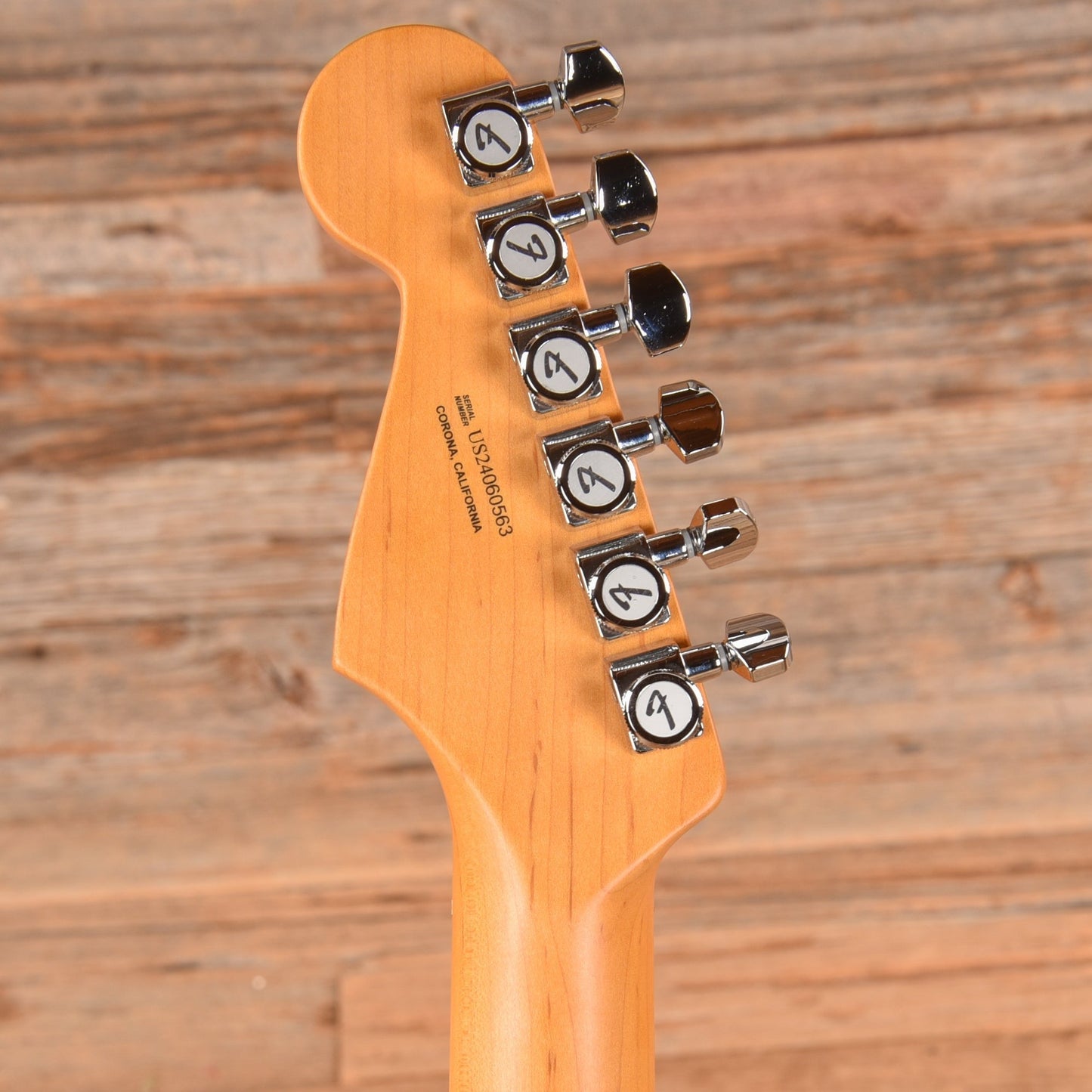 Fender Ultra Luxe Stratocaster Plasma Red Burst 2024