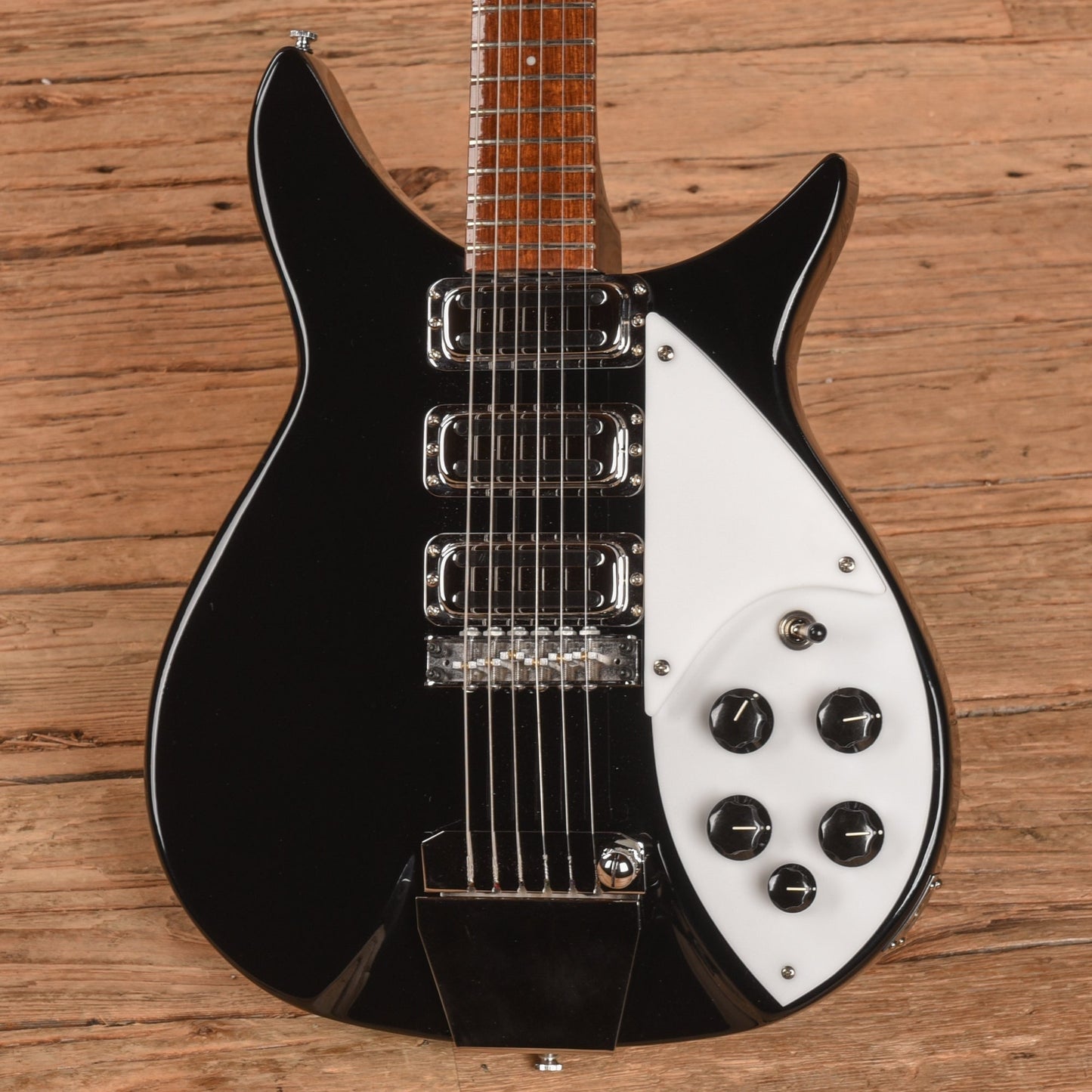 Rickenbacker 325C64 Jetglo 2022