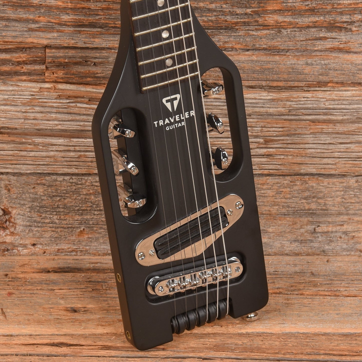 Traveler Ultra Light Black LEFTY