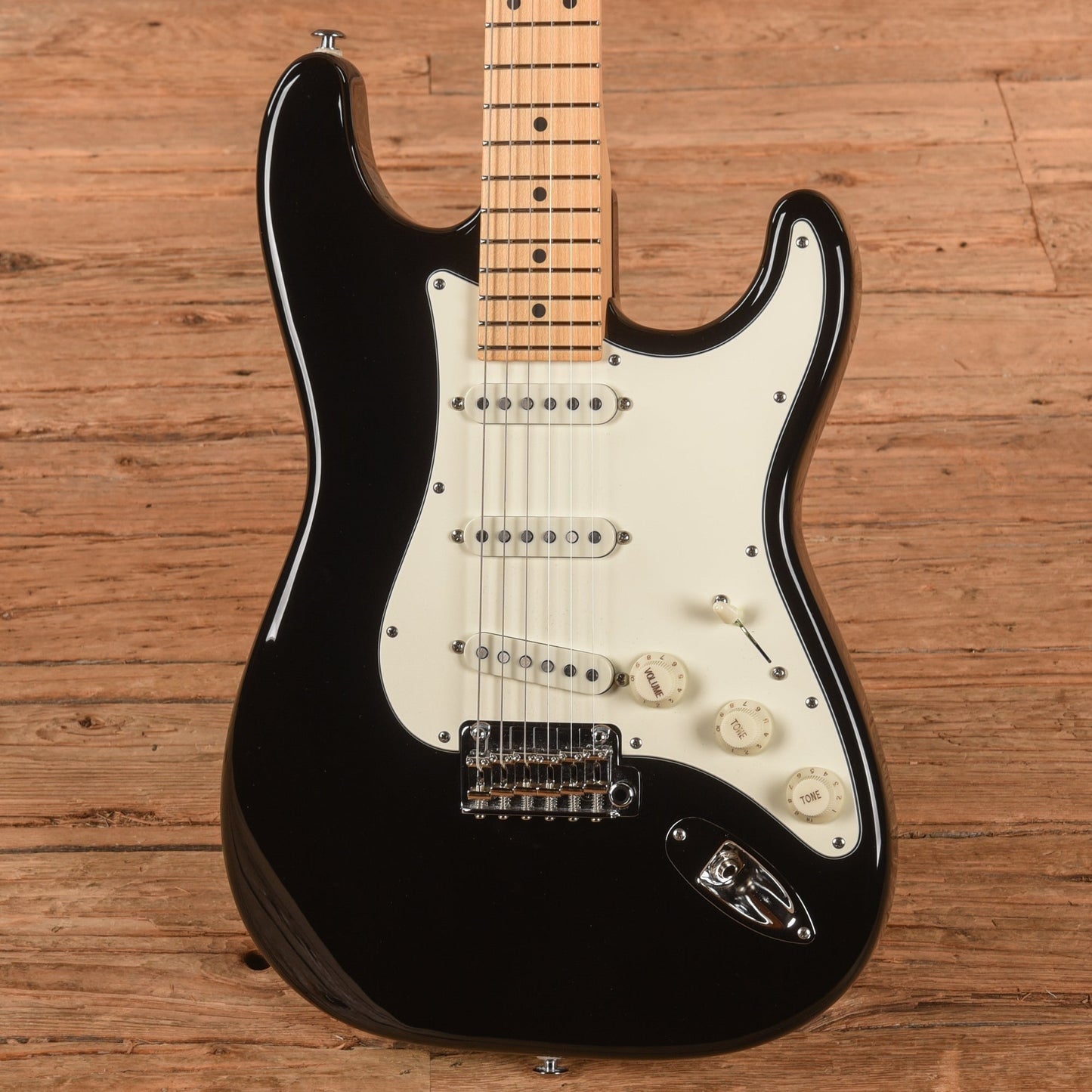 Suhr Classic S Black