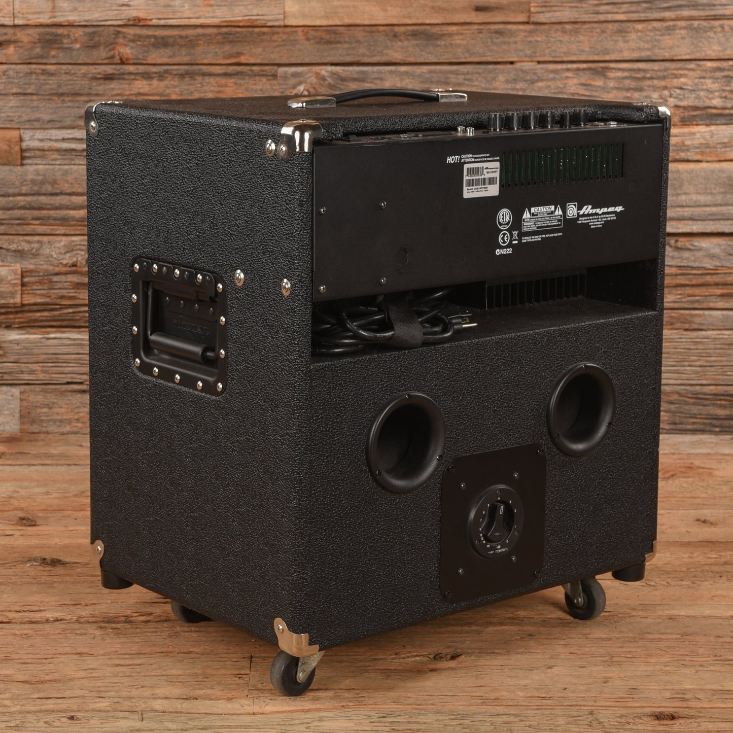 Ampeg BA-115HPT 220-Watt 1x15" Bass Combo