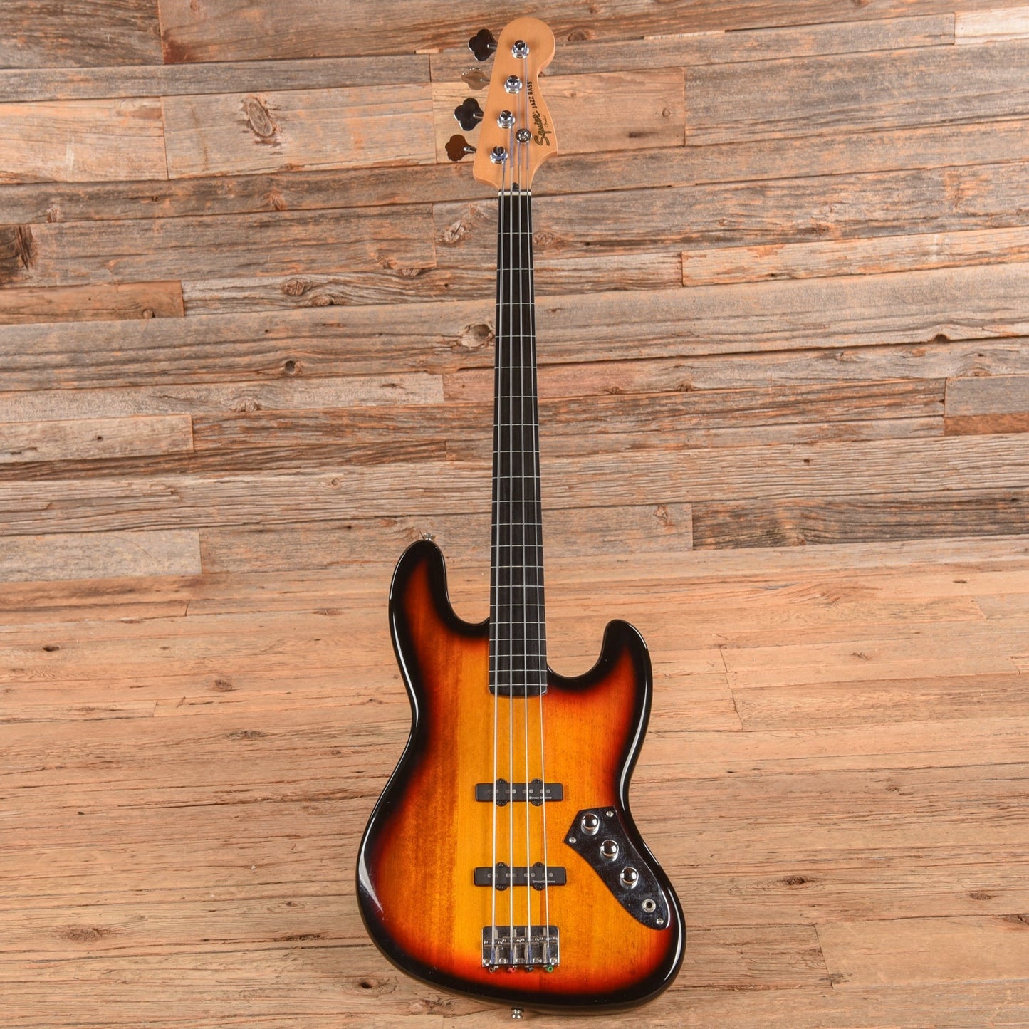 Squier Vintage Modified Fretless Jazz Bass Sunburst