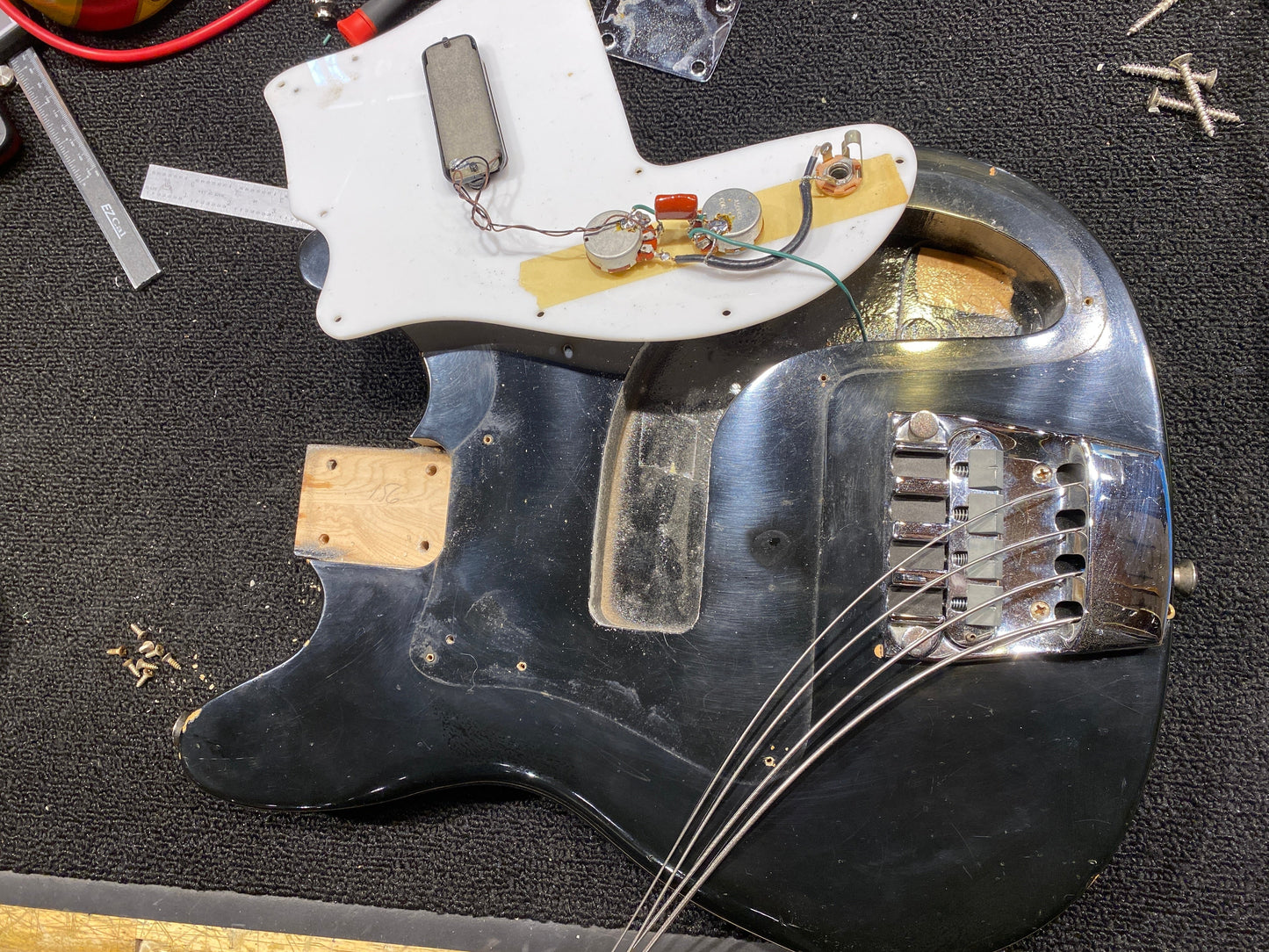 Rickenbacker 3000 Jetglo 1976