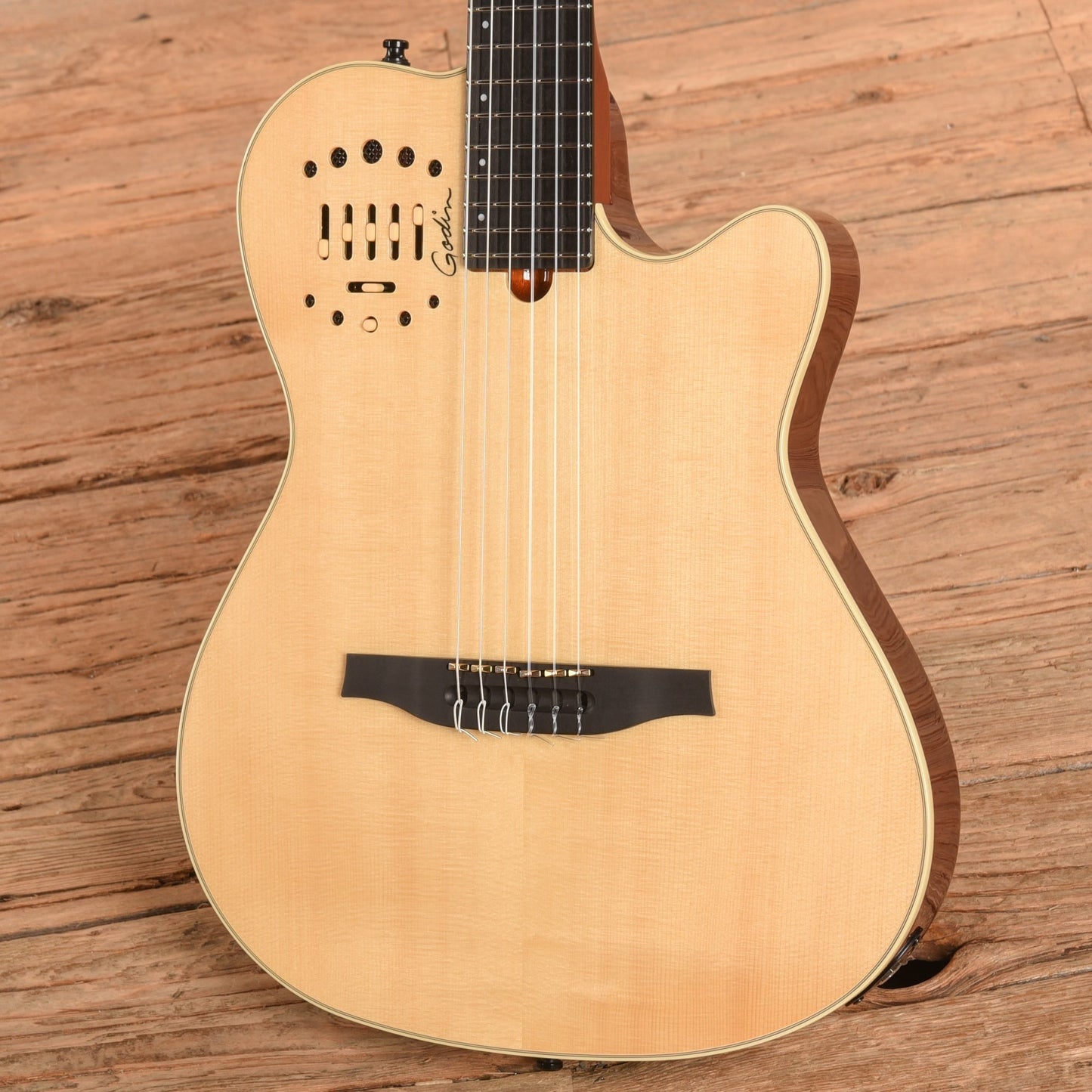 Godin Multiac Nylon Deluxe Natural 2022