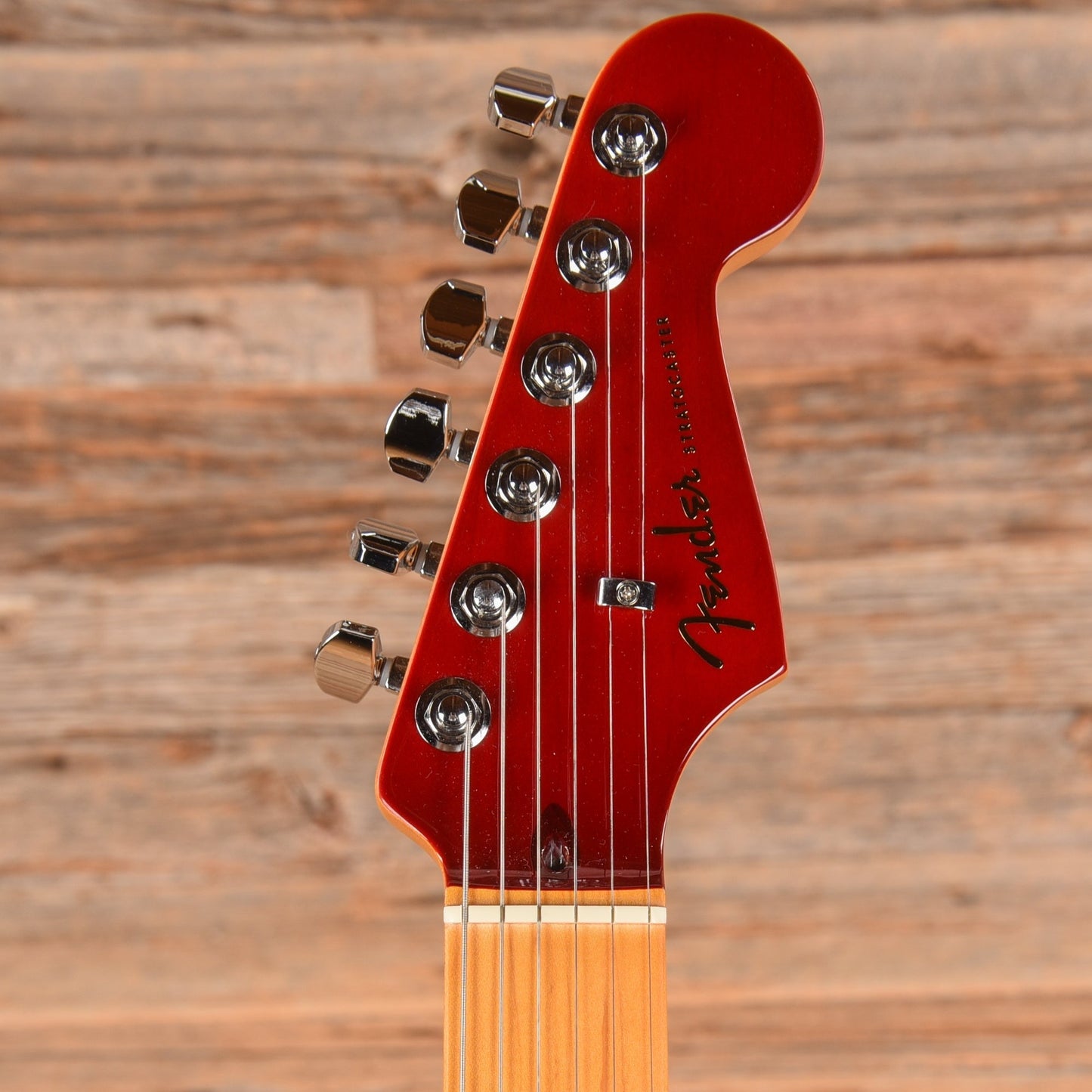 Fender Ultra Luxe Stratocaster Plasma Red Burst 2024