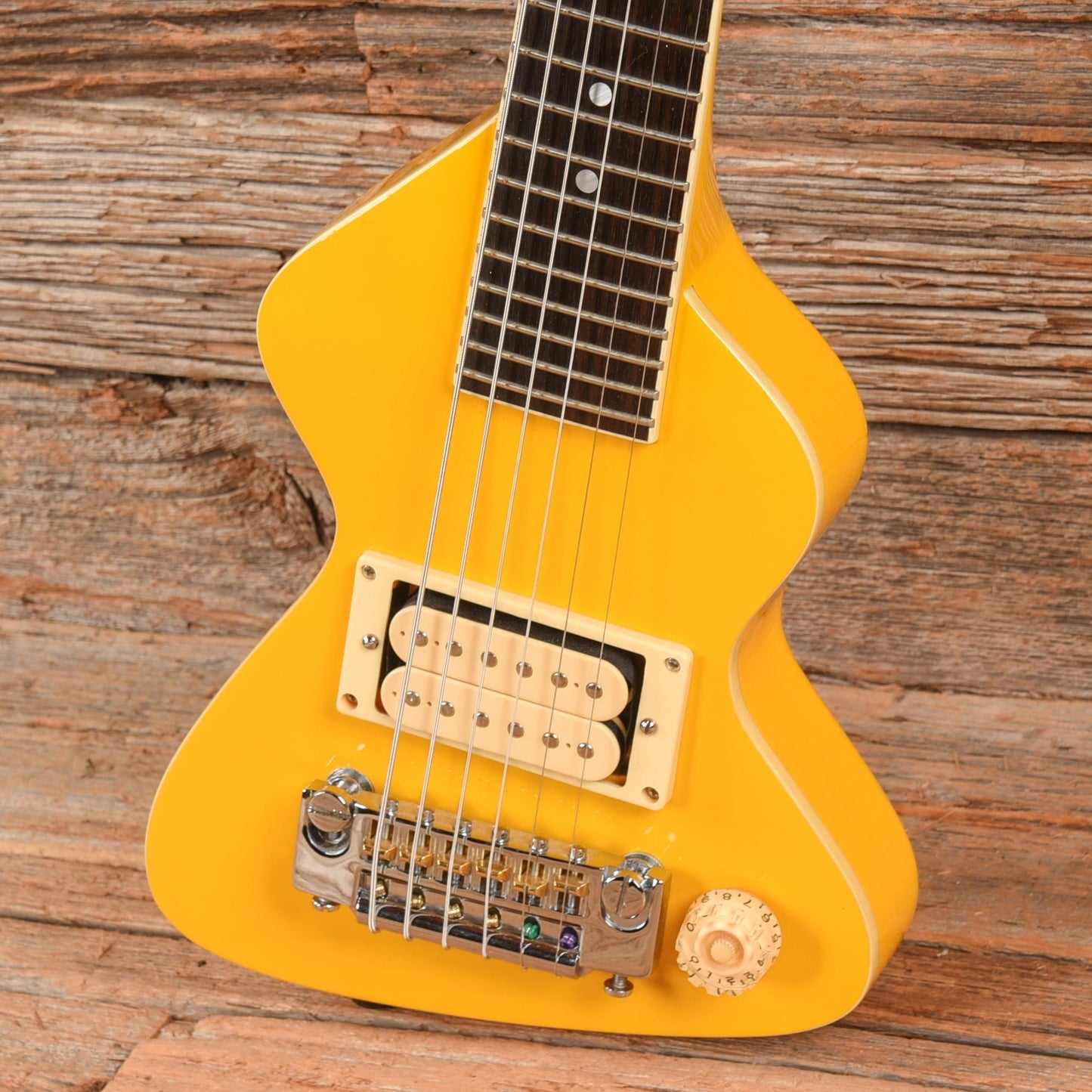 Erlewine Chiquita Travel Guitar Yellow