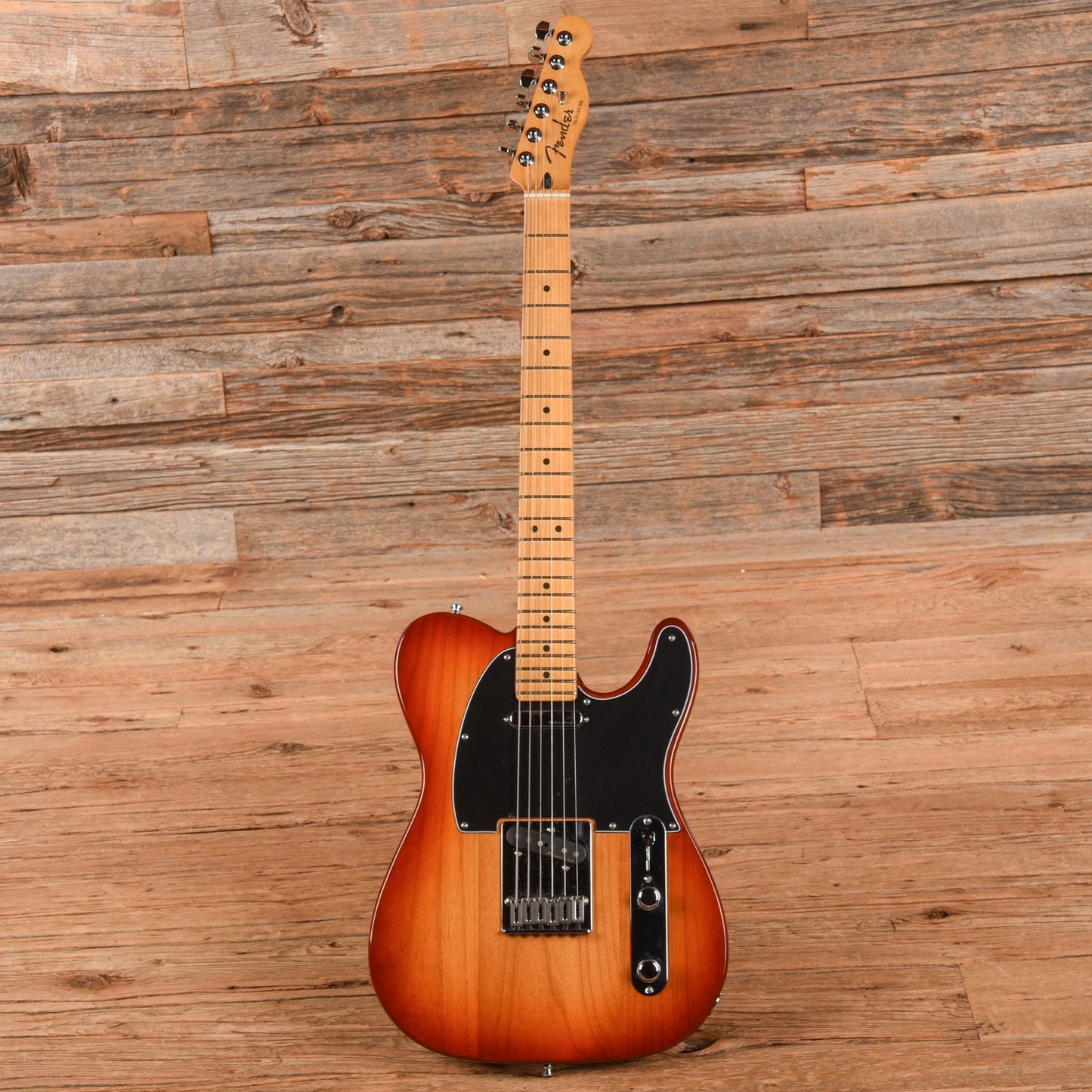 Fender Player Plus Telecaster Sienna Sunburst 2023