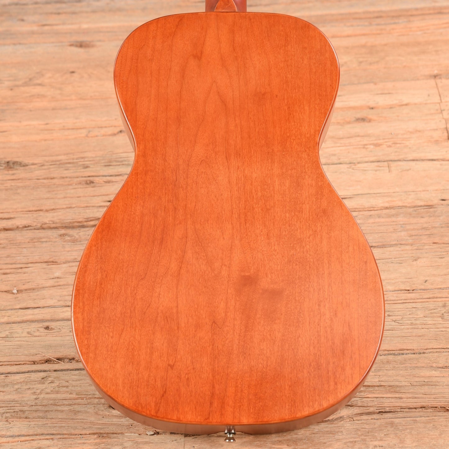 Dobro Hound Dog Round Neck Brown