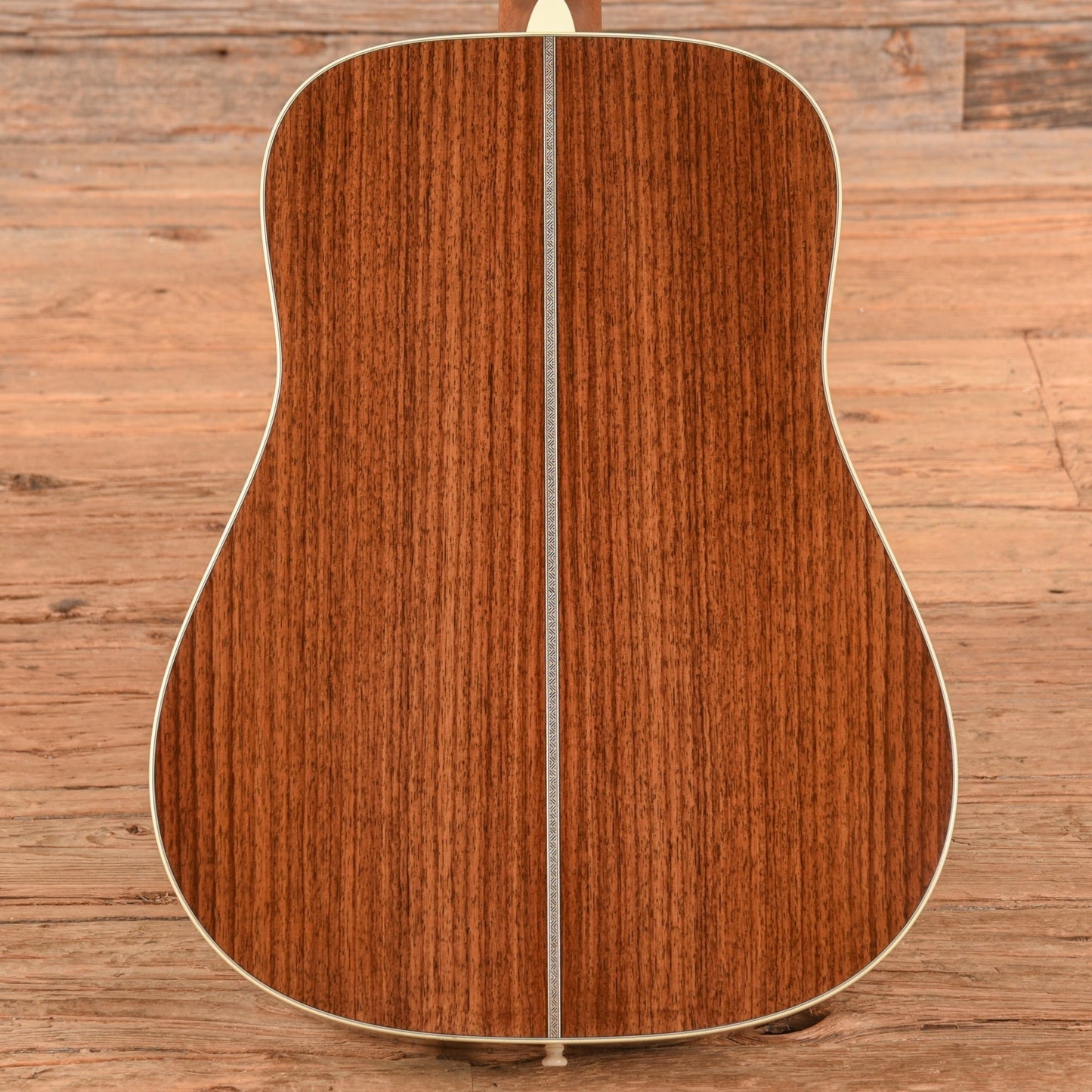 Martin Standard Series HD-28 Ambertone 2025