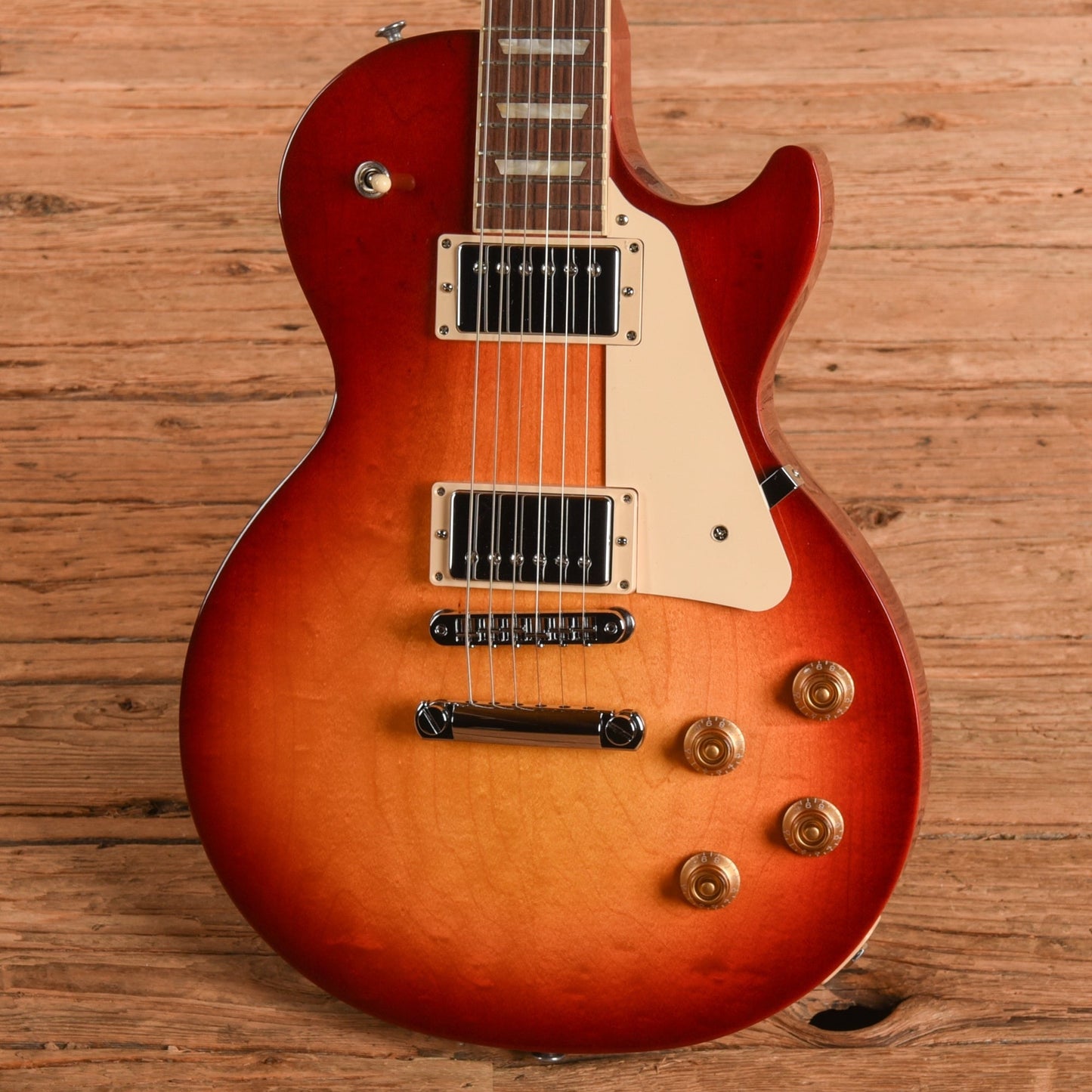 Gibson Les Paul Studio Sunburst 2024