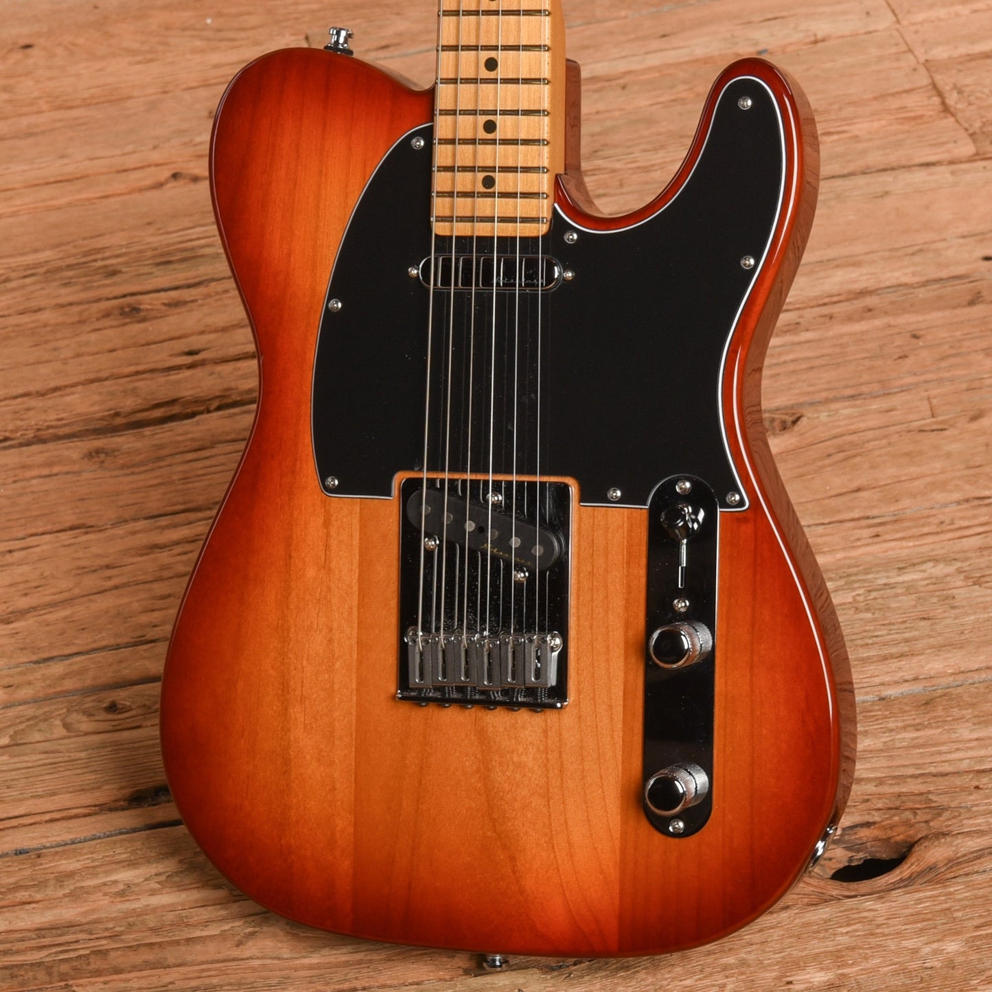 Fender Player Plus Telecaster Sienna Sunburst 2023