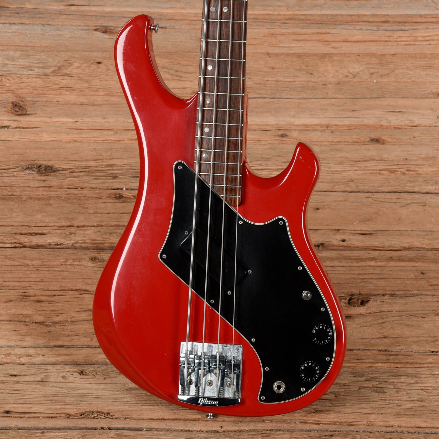 Gibson Victory Bass Ember Red 1982