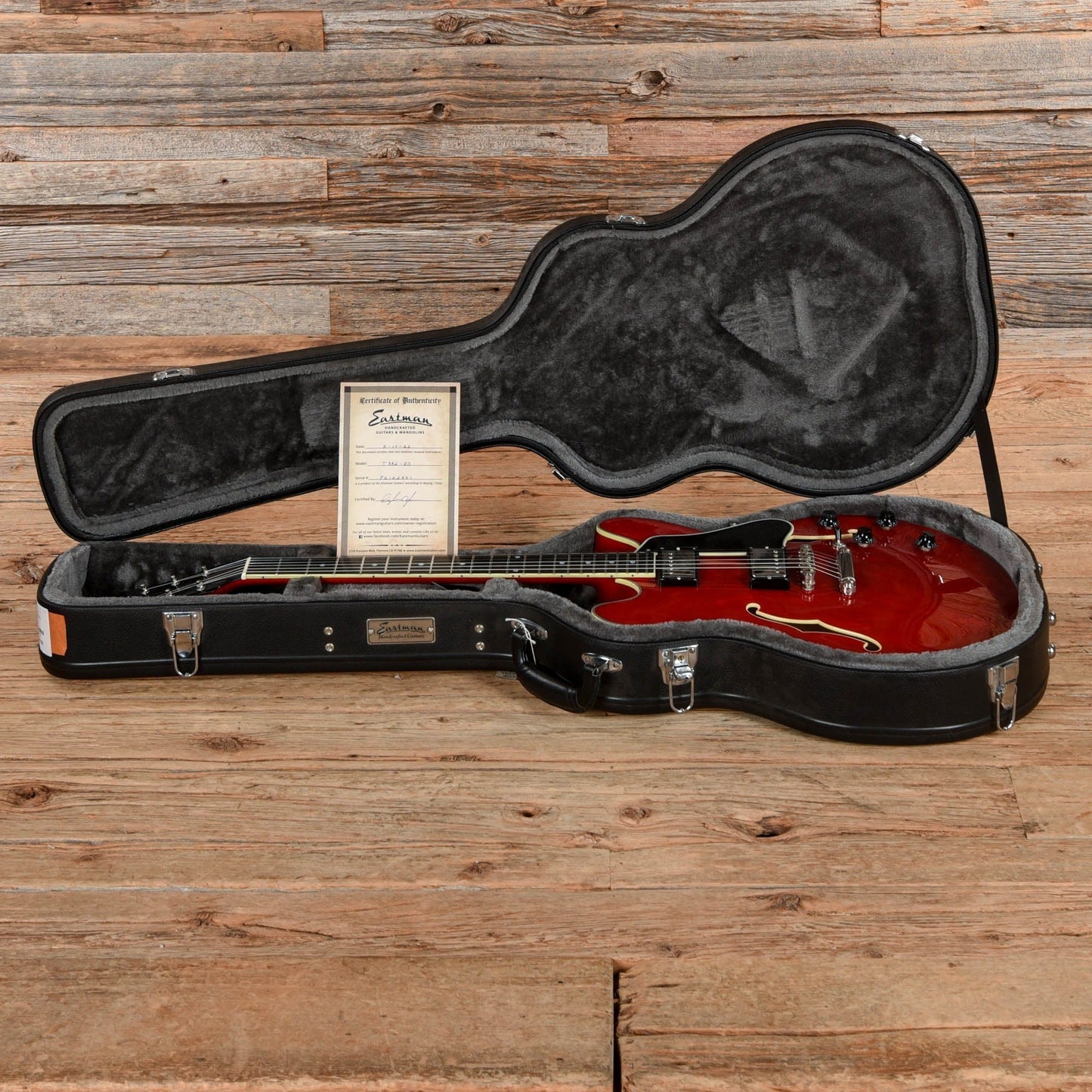 Eastman T386 Red 2021