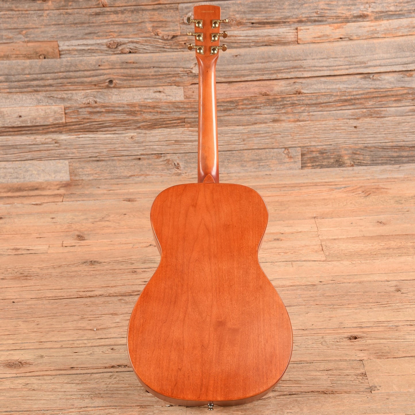 Dobro Hound Dog Round Neck Brown