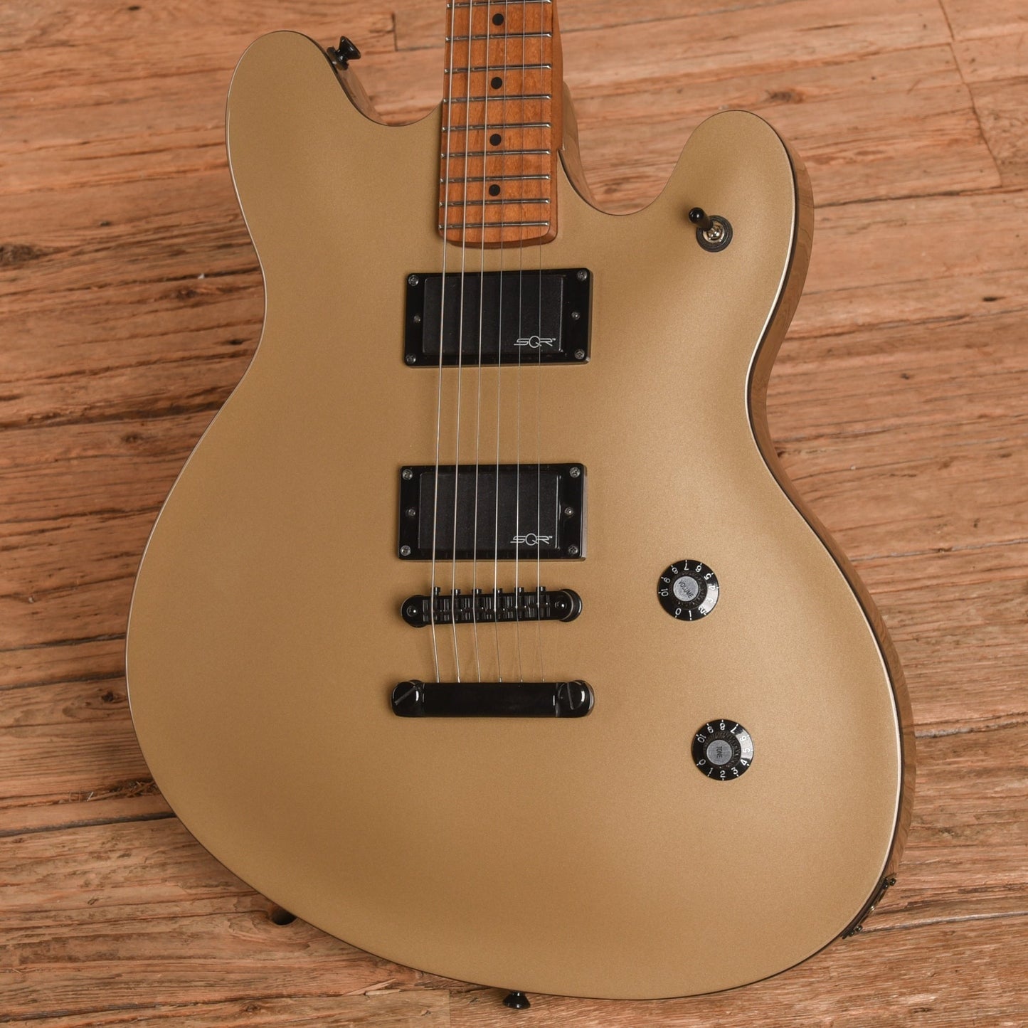 Squier Contemporary Active Starcaster Shoreline Gold 2021
