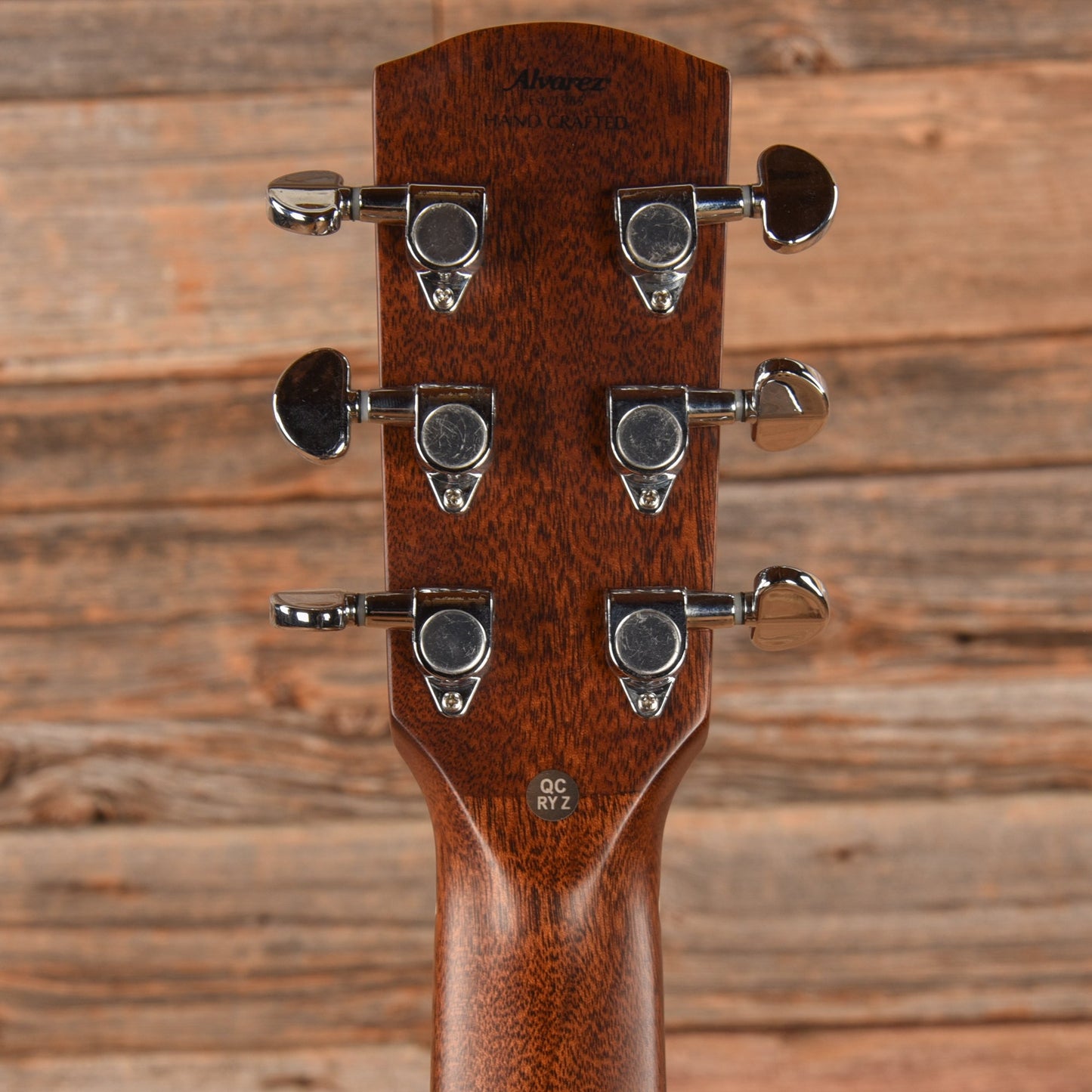 Alvarez ABT60ce Artist Baritone Solid A+ Sitka Spruce/African Mahogany Shadowburst